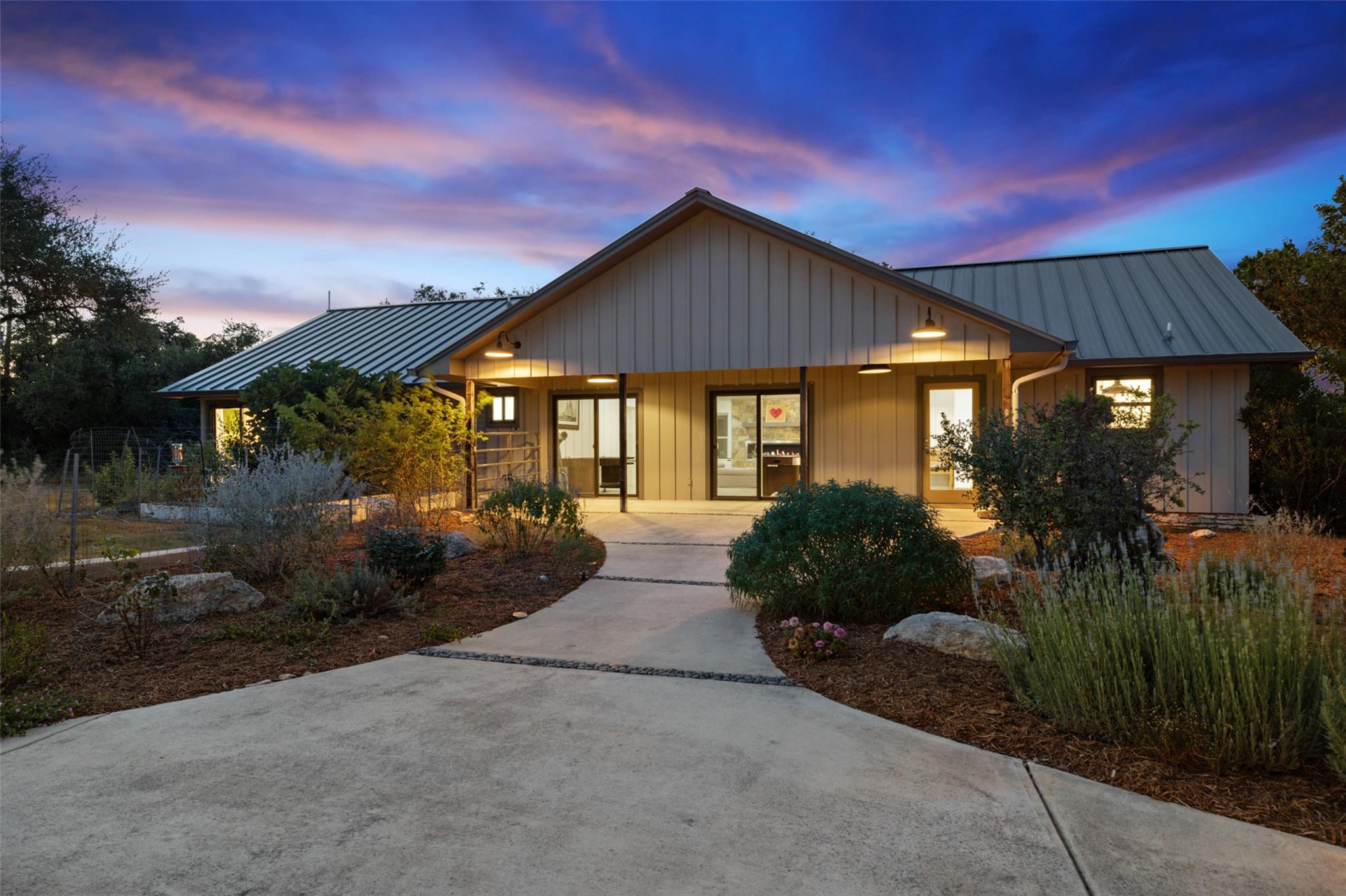 201 Gold Nugget Rd, Wimberley, TX 78676