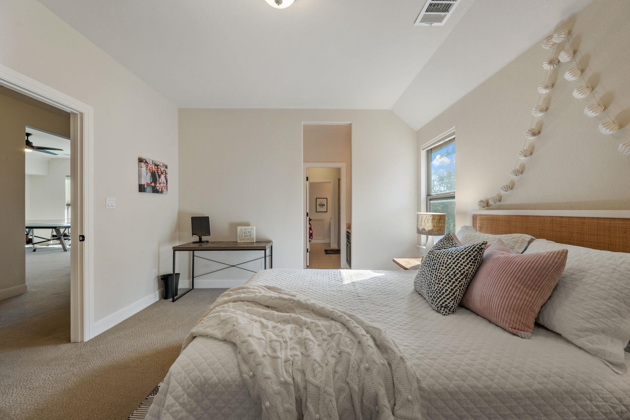 17208 Rush Pea Cir, Austin, TX 78738