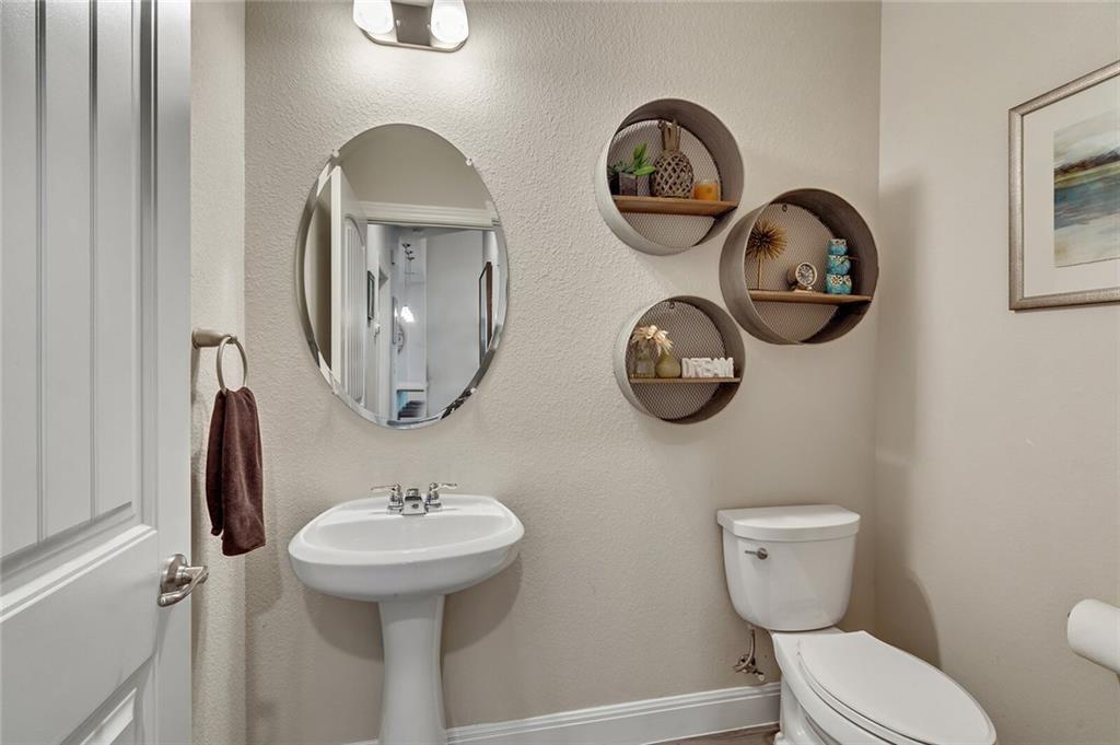 6005 Cassena Cv, Spicewood, TX 78669