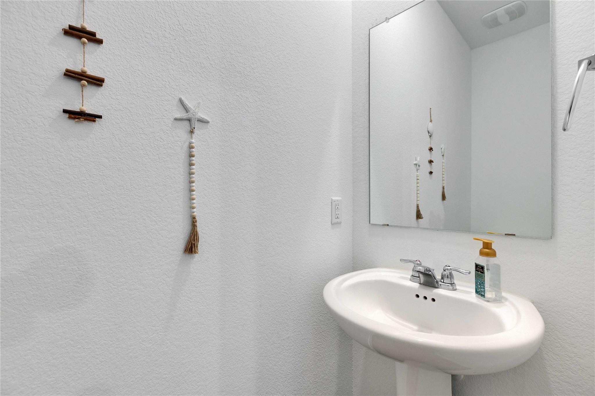 206 Canley Loop, Hutto, TX 78634