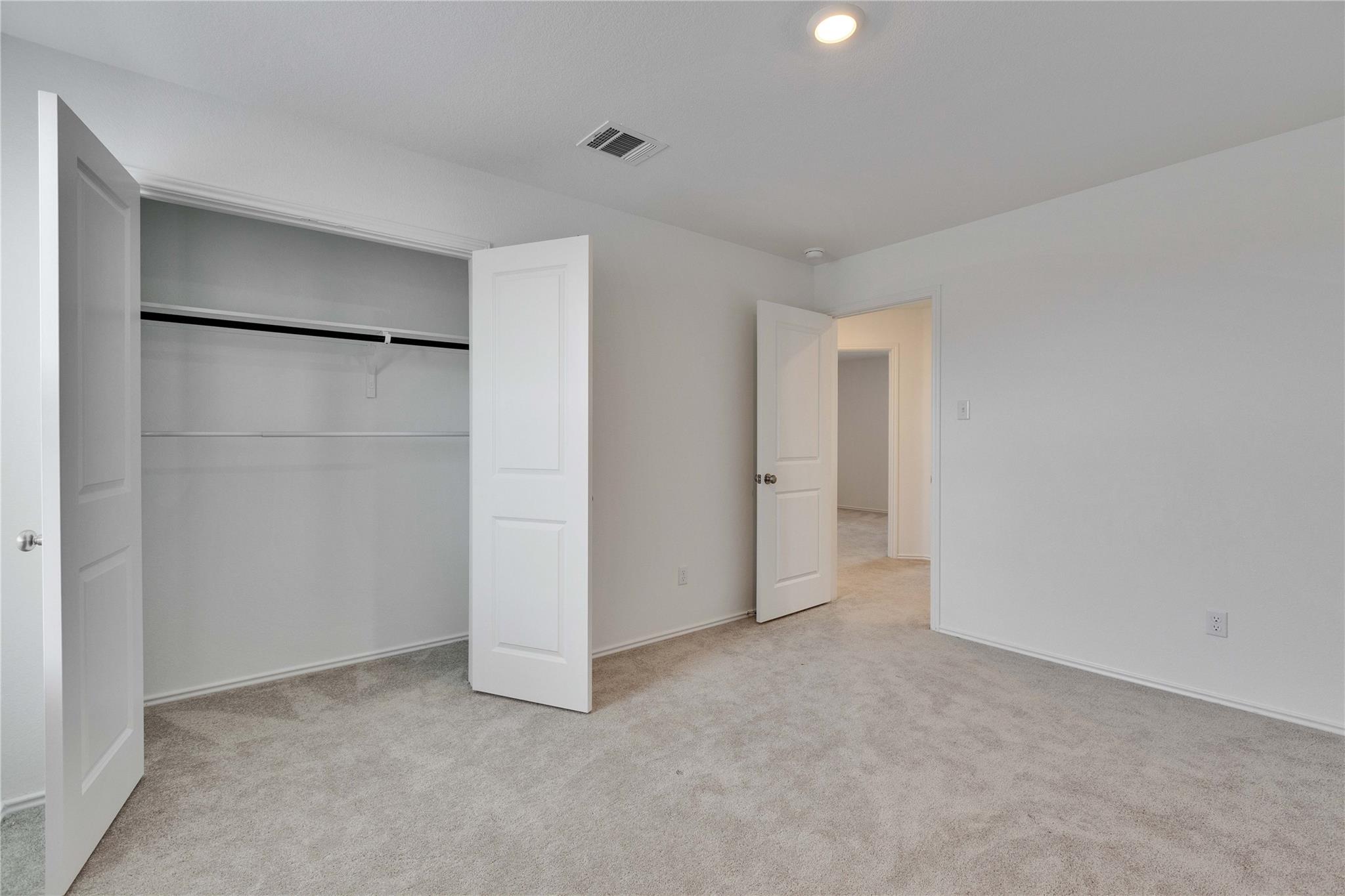 206 Canley Loop, Hutto, TX 78634