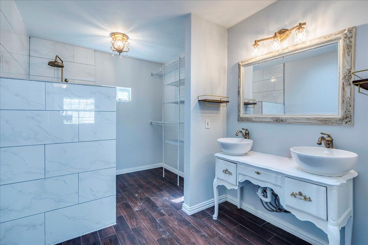 11708 Hornsby Dr, Austin, TX 78753