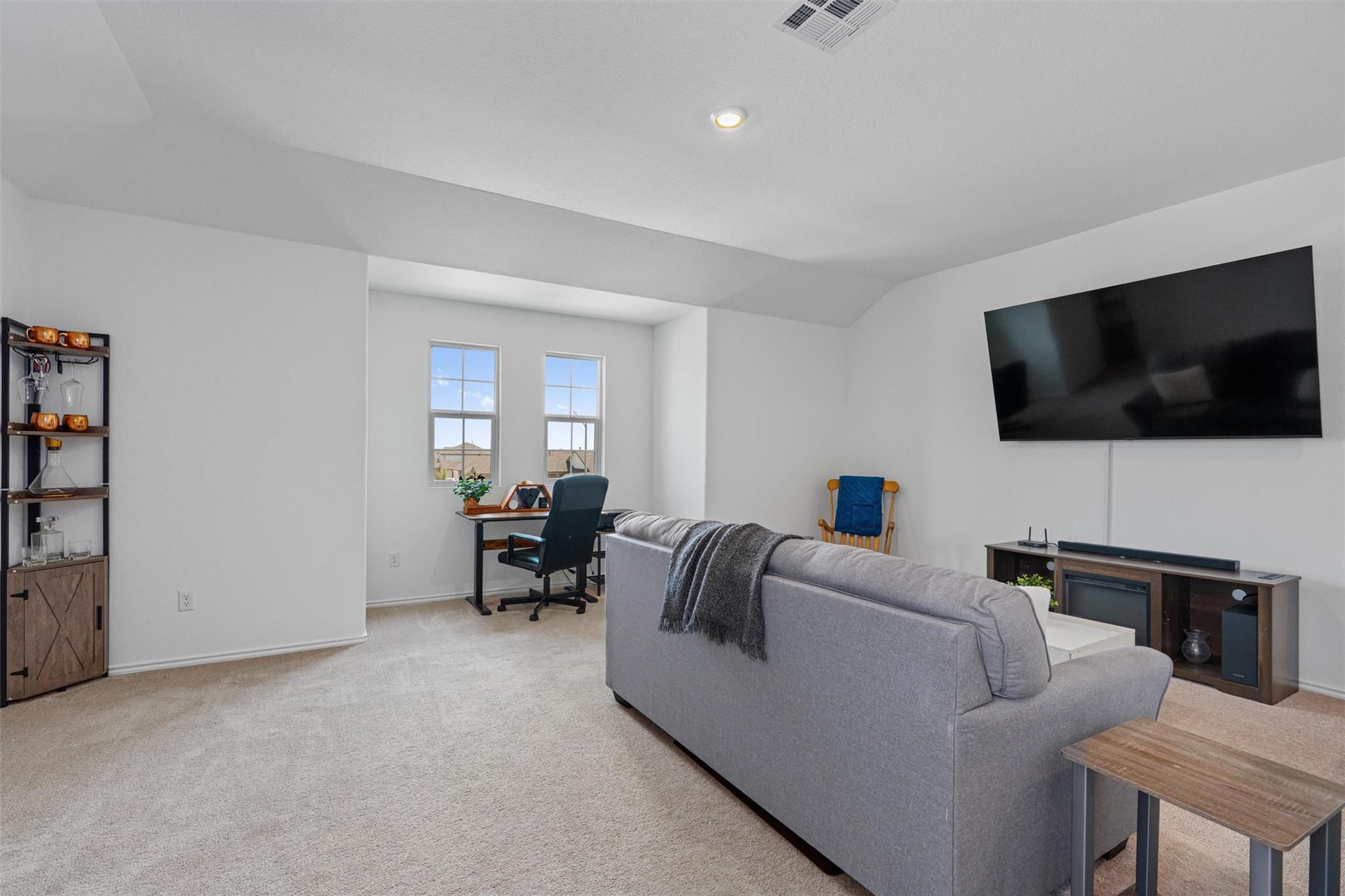 200 Montego St, Hutto, TX 78634