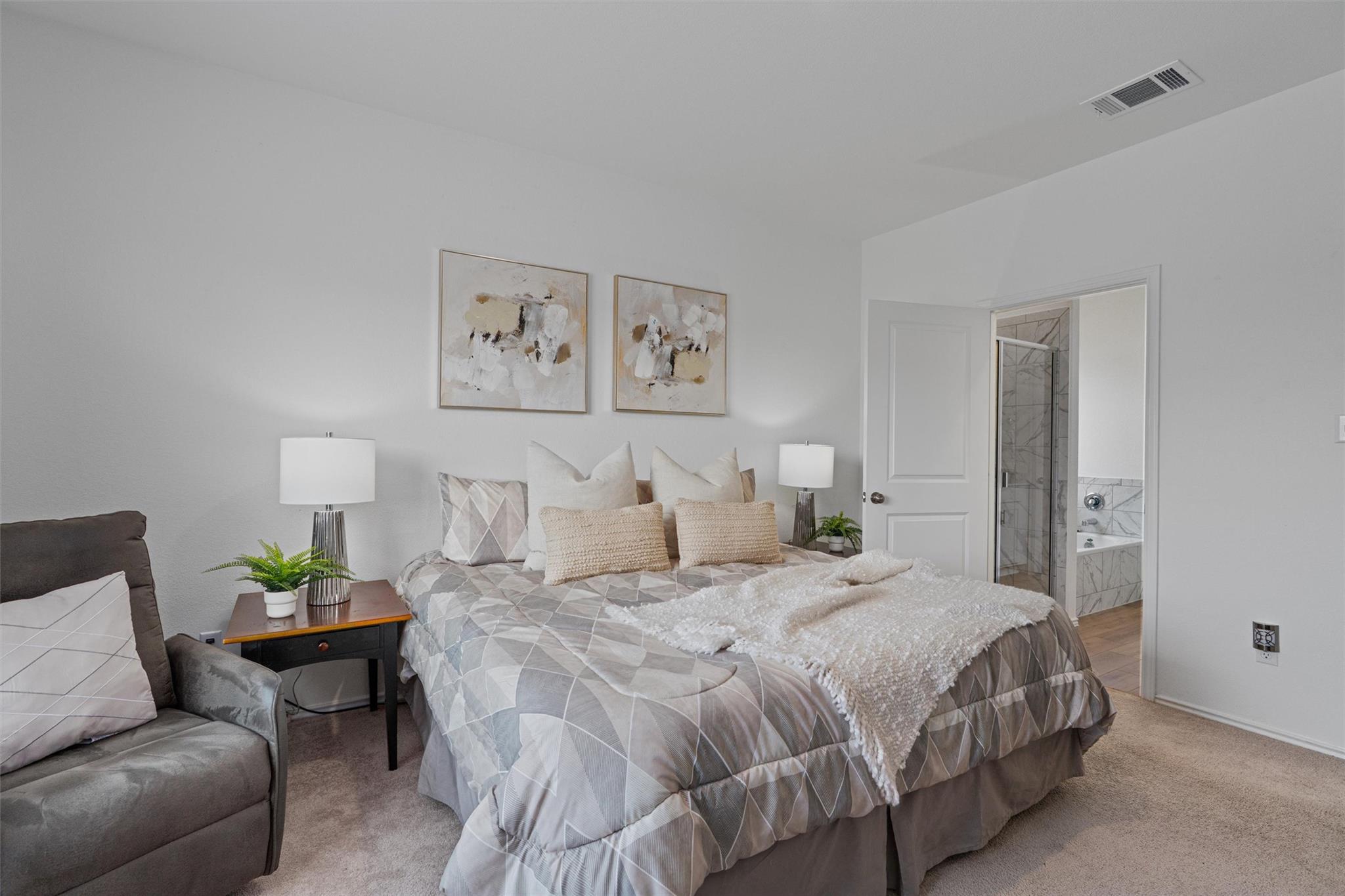 200 Montego St, Hutto, TX 78634