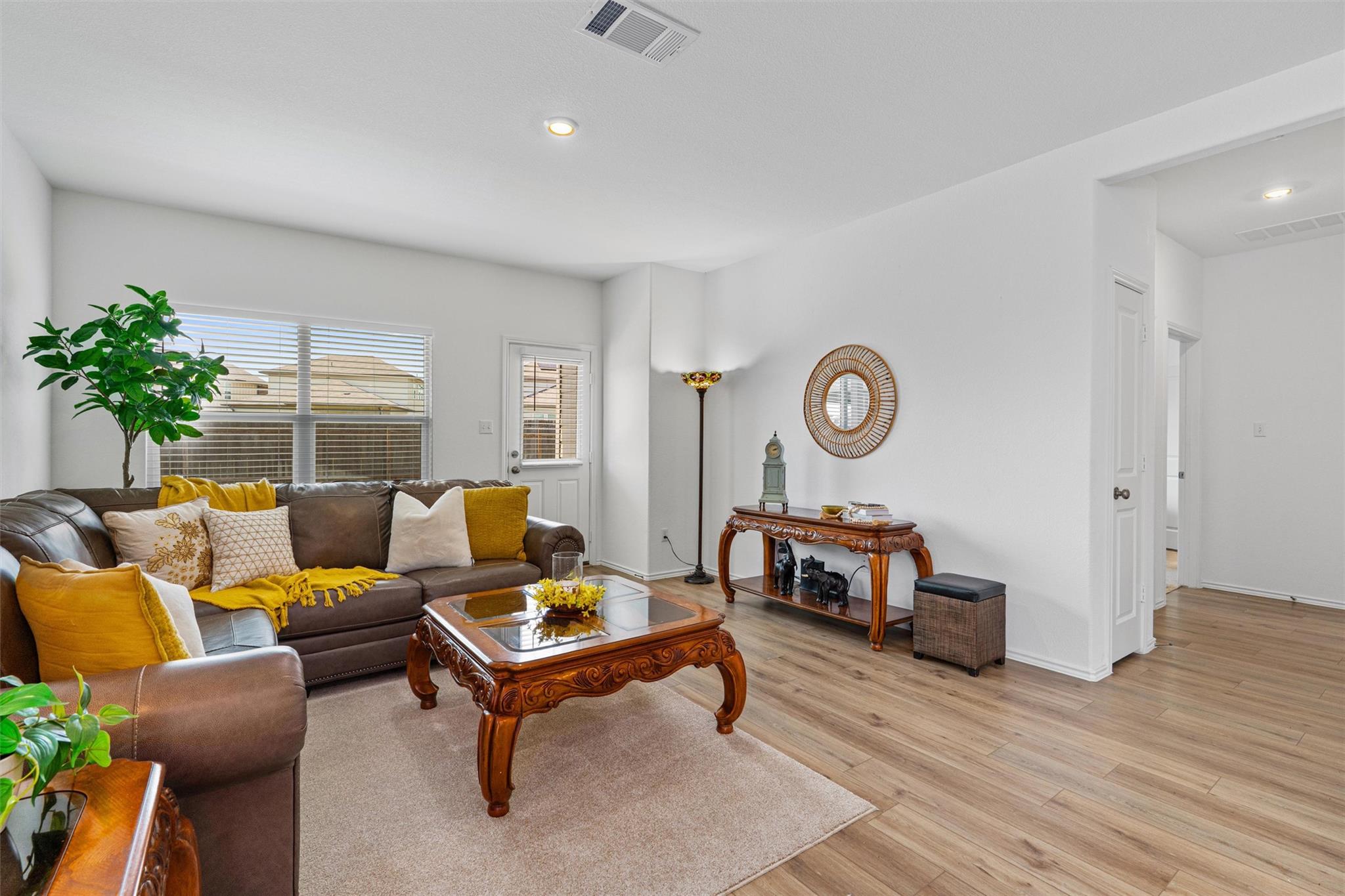 200 Montego St, Hutto, TX 78634