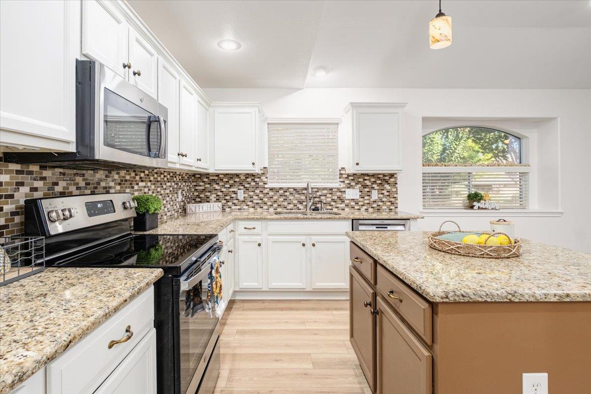 270 Maribel Ave, Buda, TX 78610