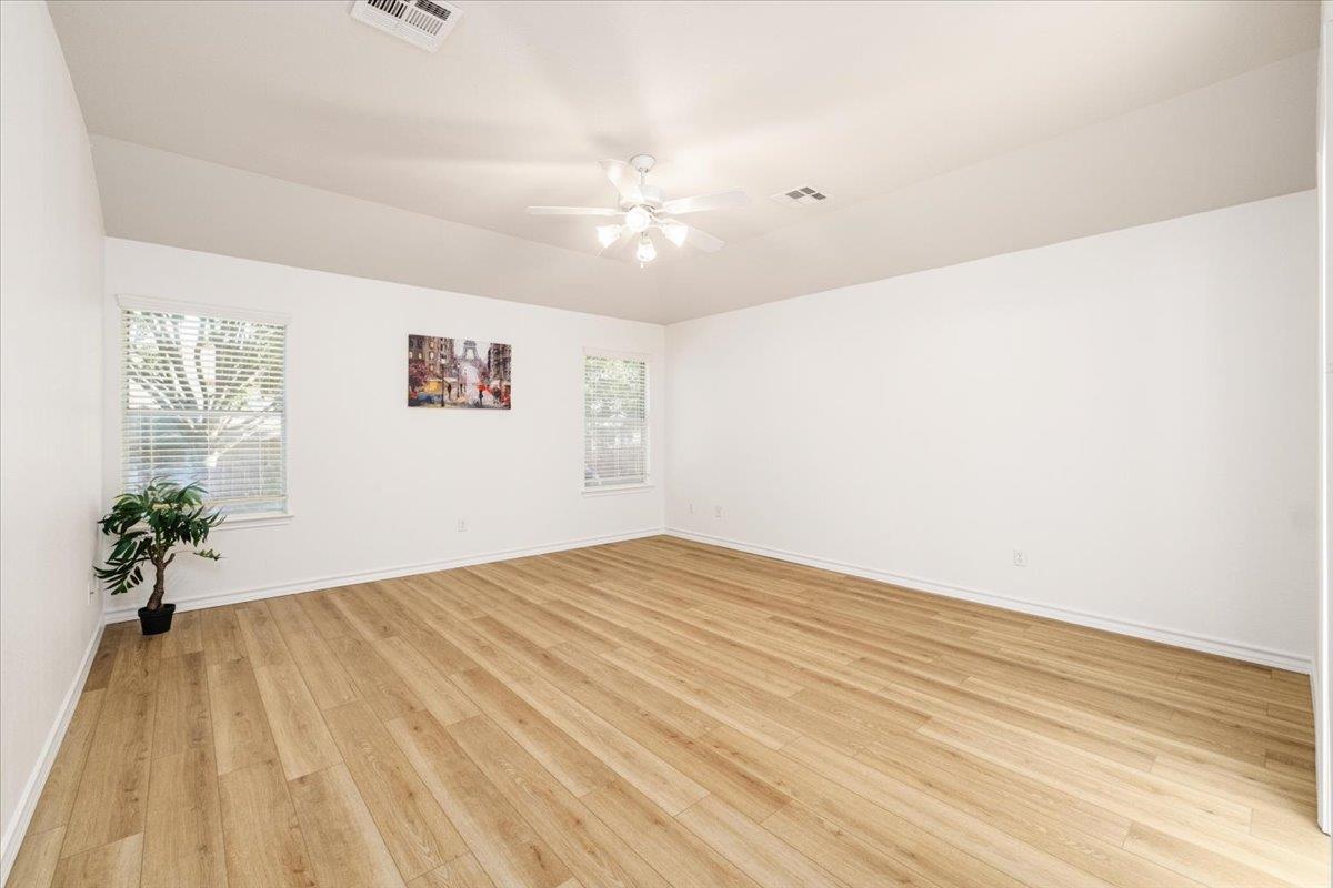 270 Maribel Ave, Buda, TX 78610