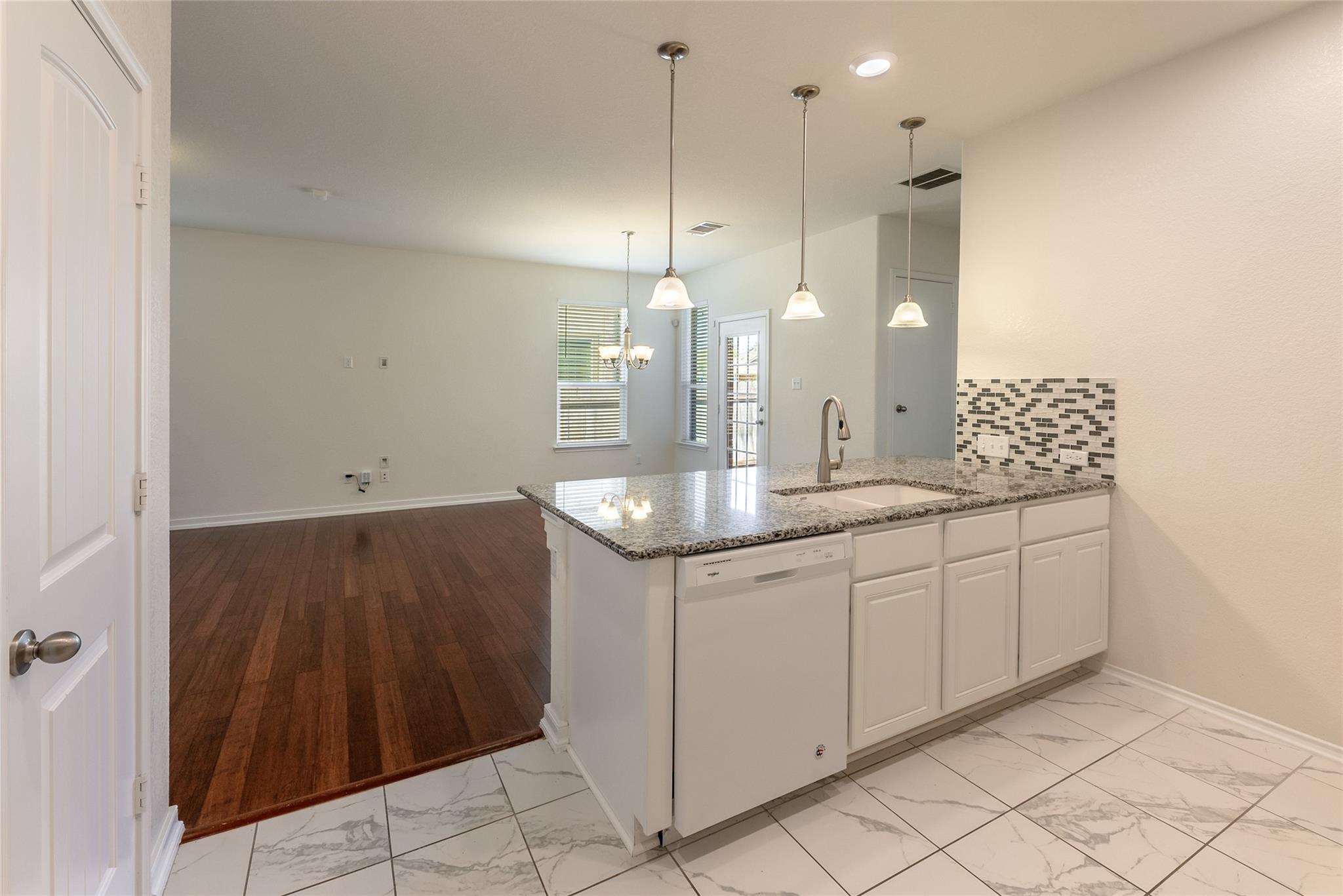 2950 E Old Settlers Blvd # 82, Round Rock, TX 78665