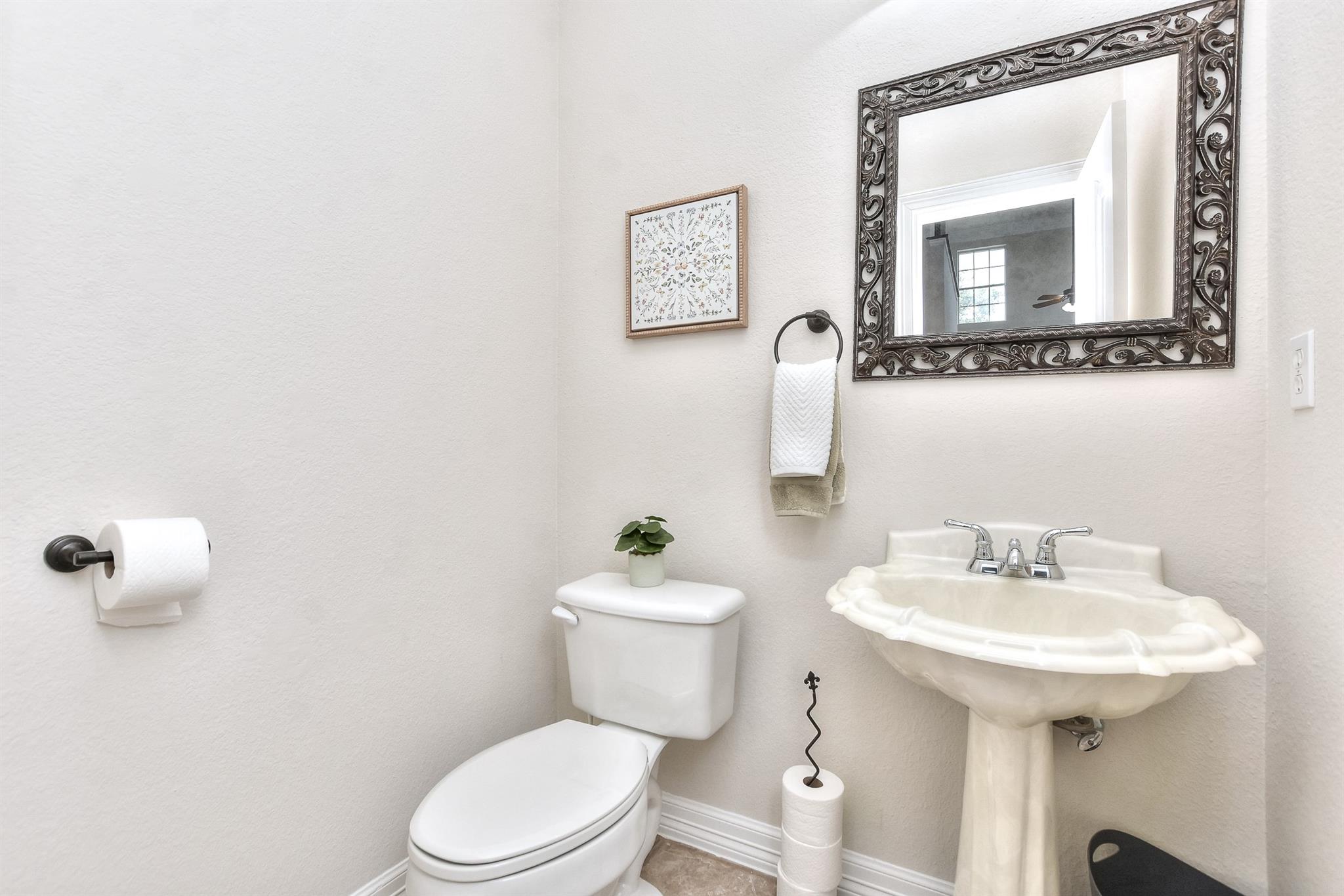 105 Brentwood Dr, Georgetown, TX 78628