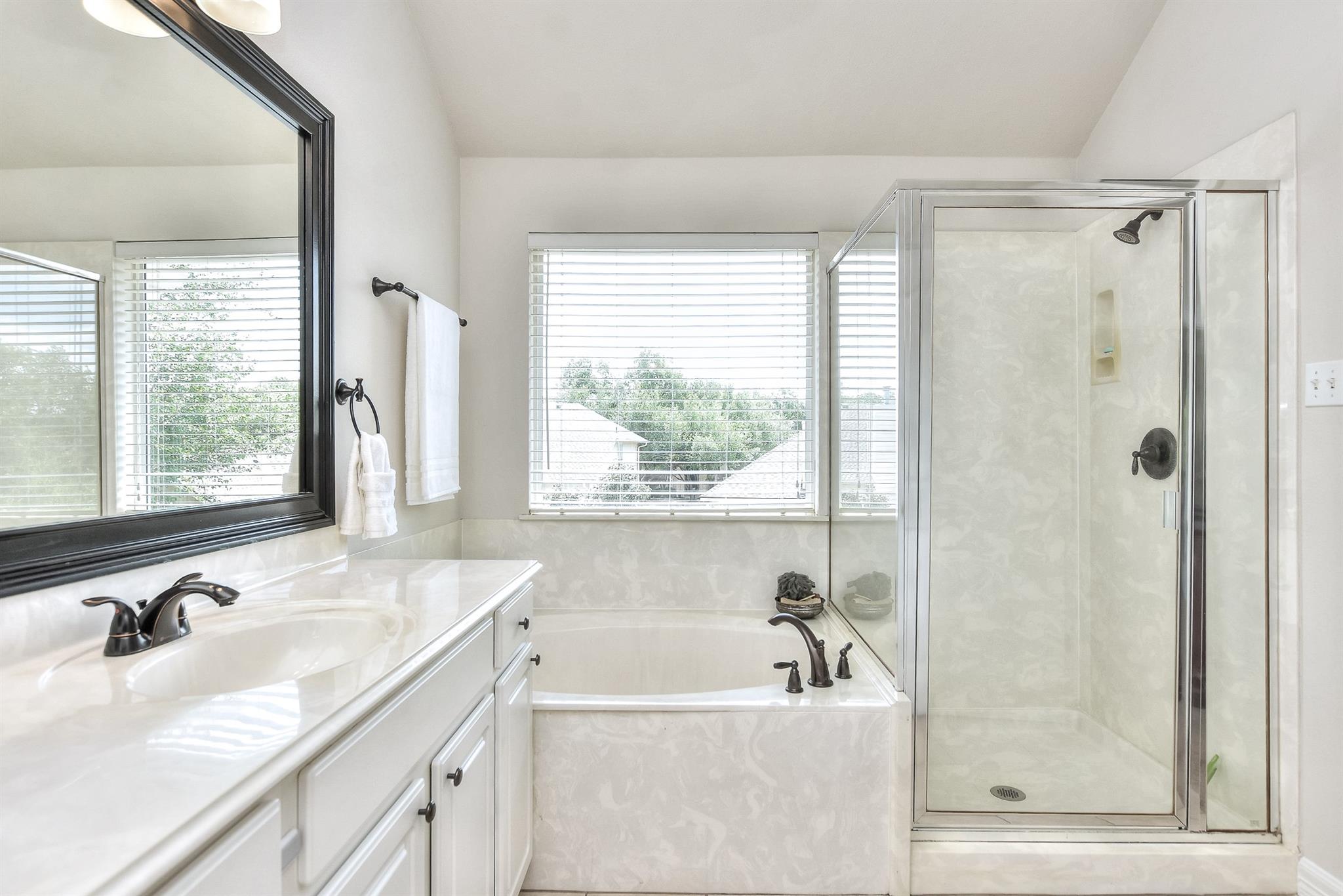 105 Brentwood Dr, Georgetown, TX 78628