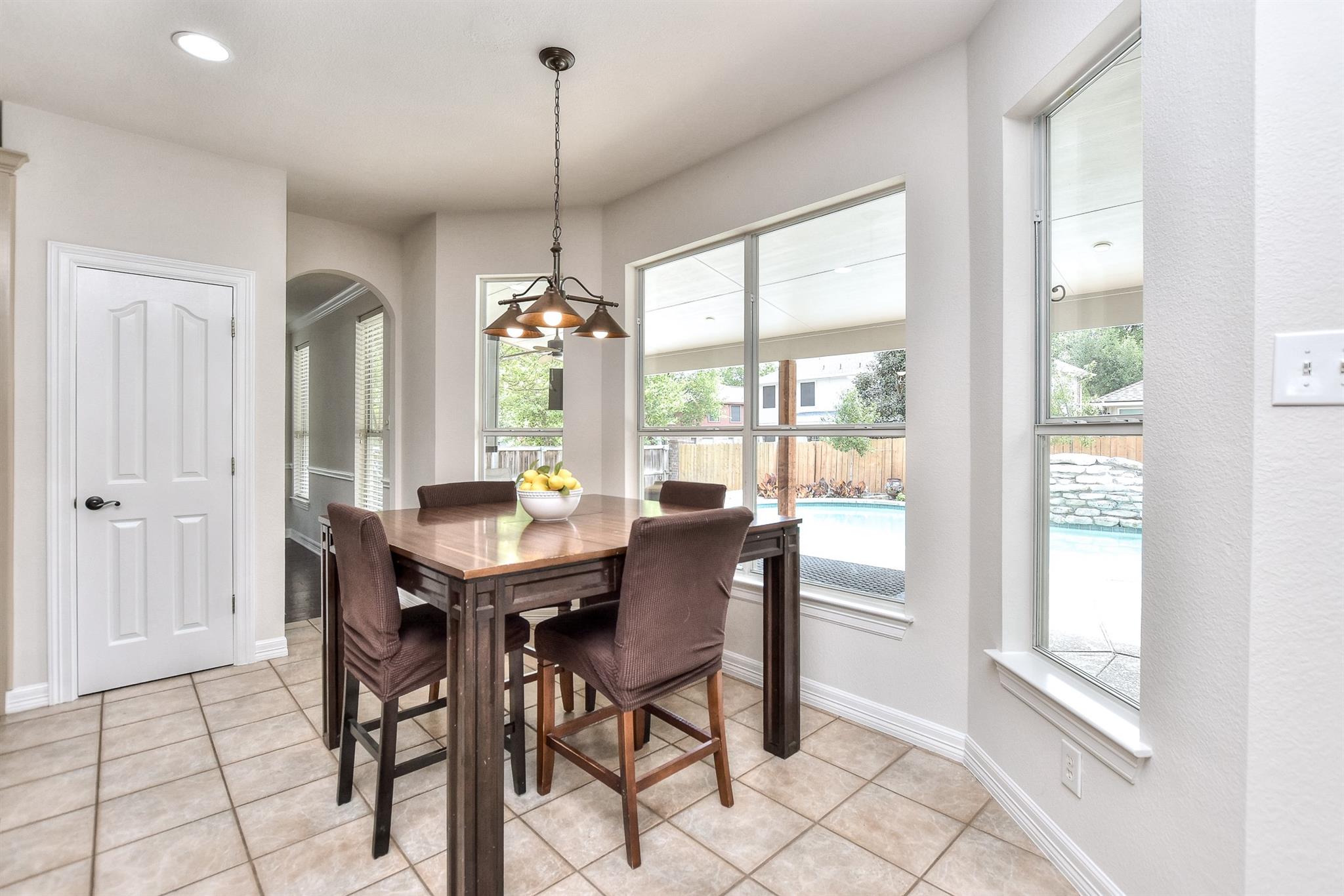 105 Brentwood Dr, Georgetown, TX 78628