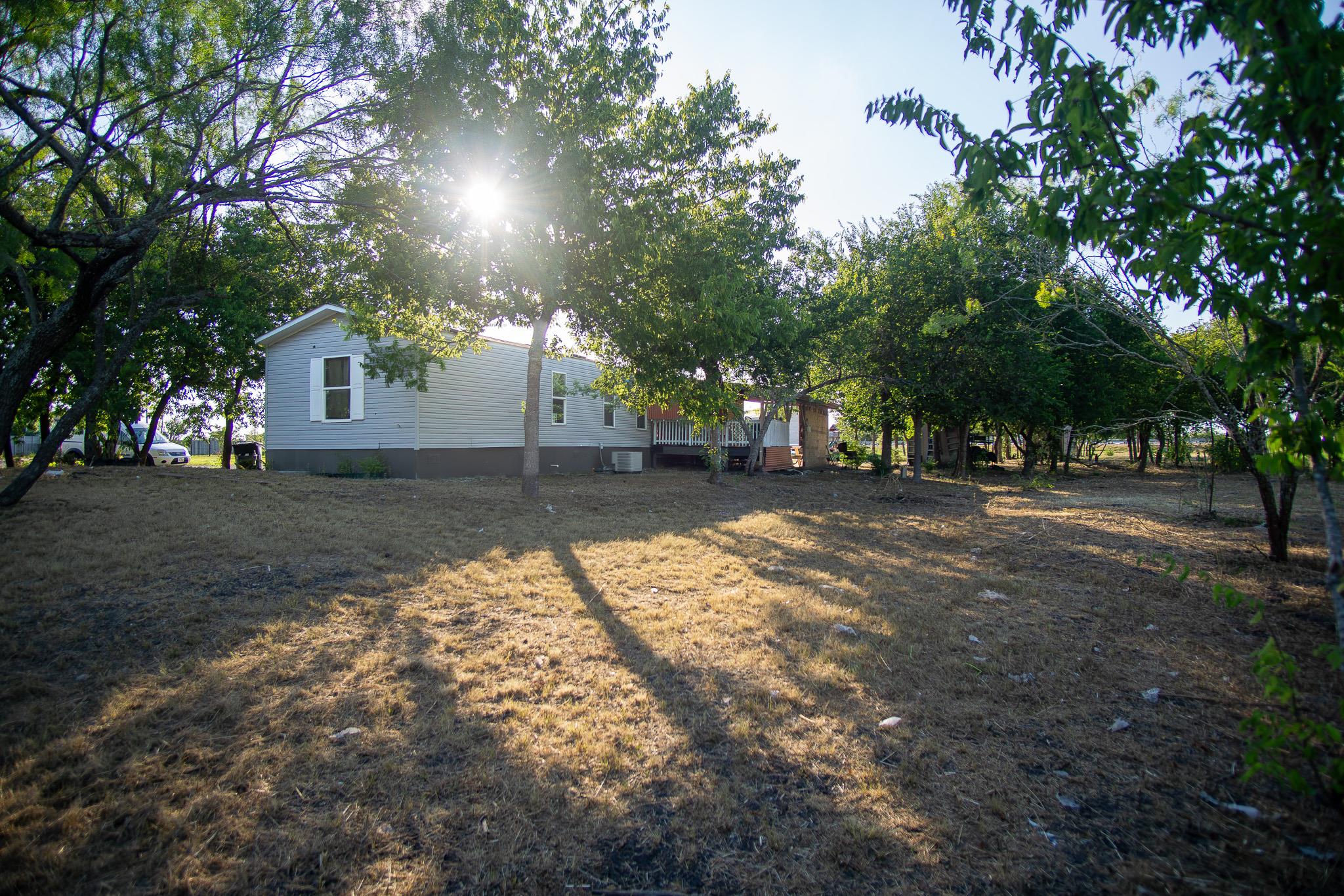 205 Arrowhead Cv, Kyle, TX 78640