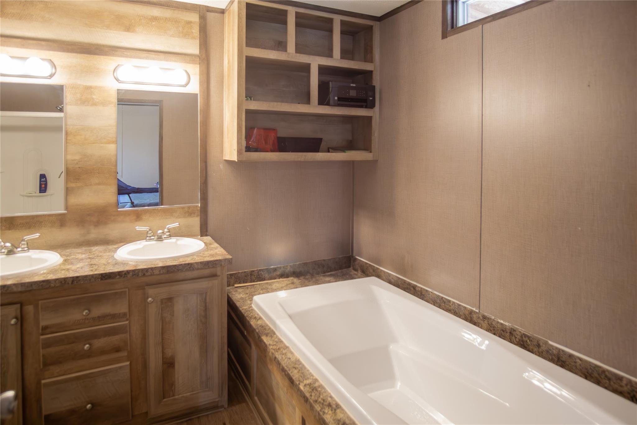 205 Arrowhead Cv, Kyle, TX 78640