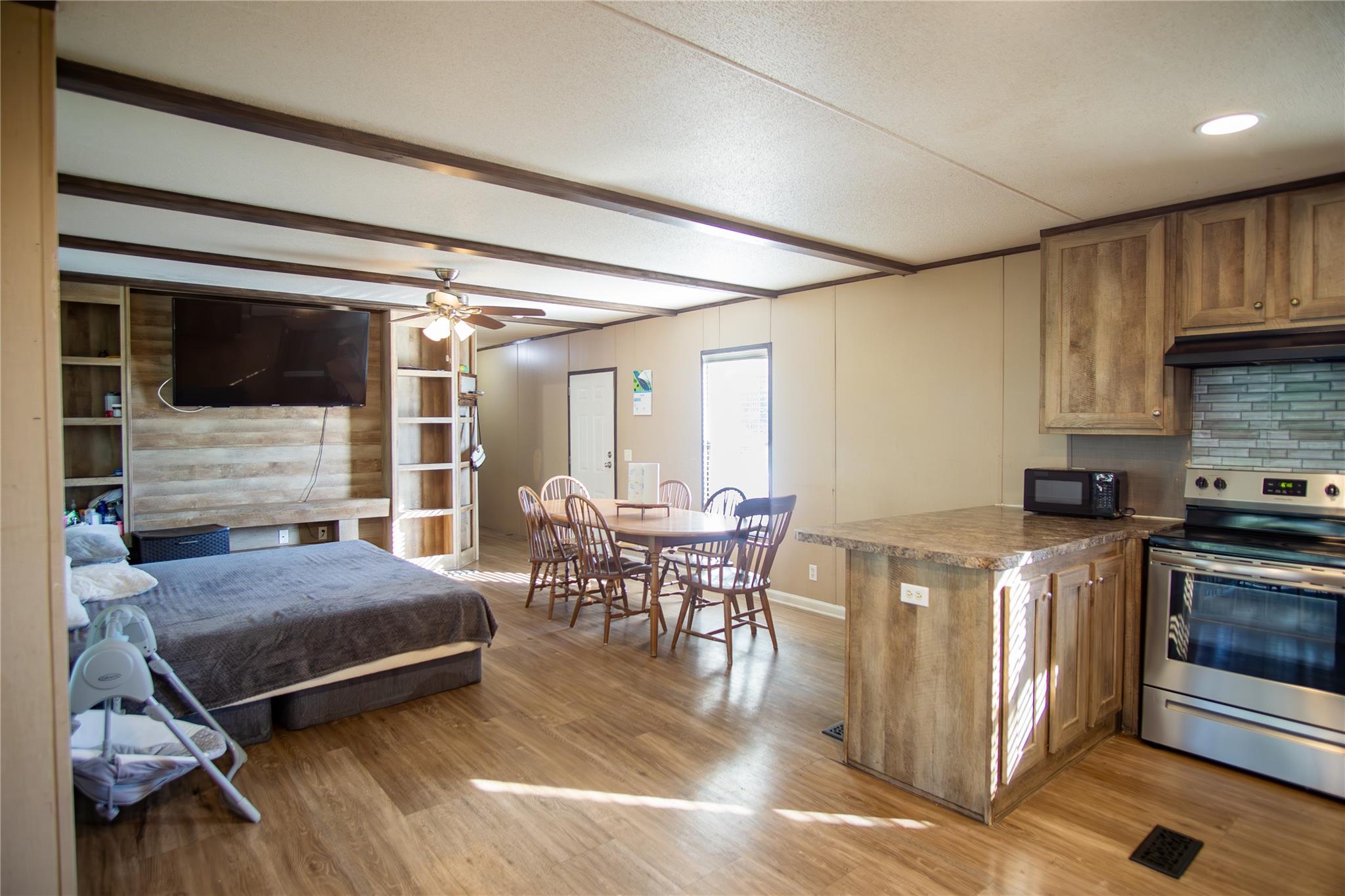 205 Arrowhead Cv, Kyle, TX 78640