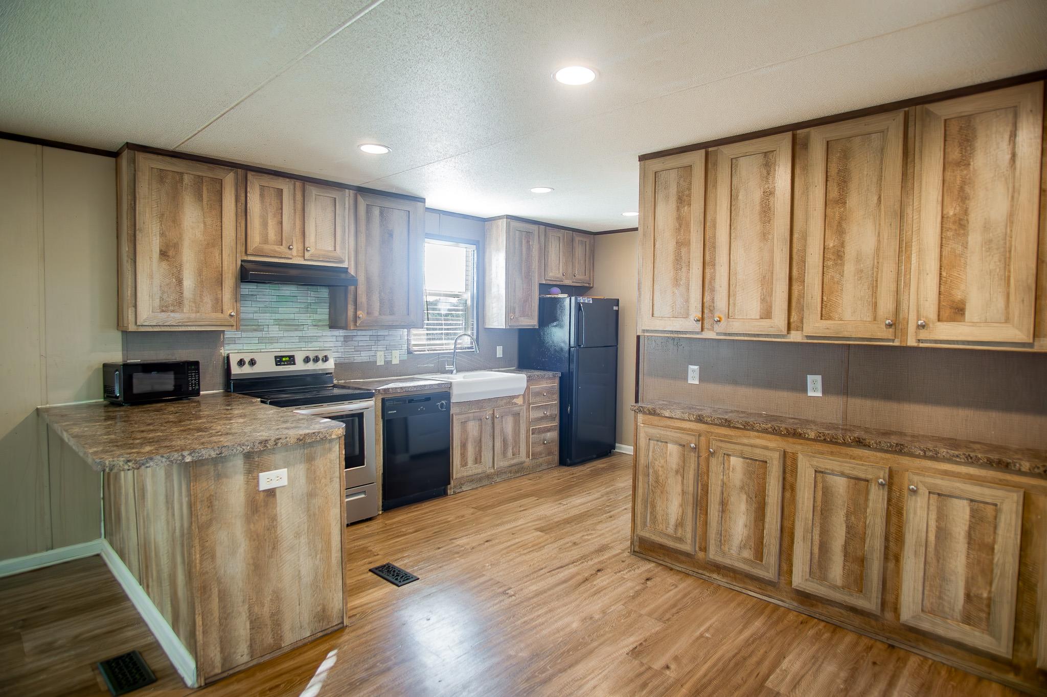 205 Arrowhead Cv, Kyle, TX 78640