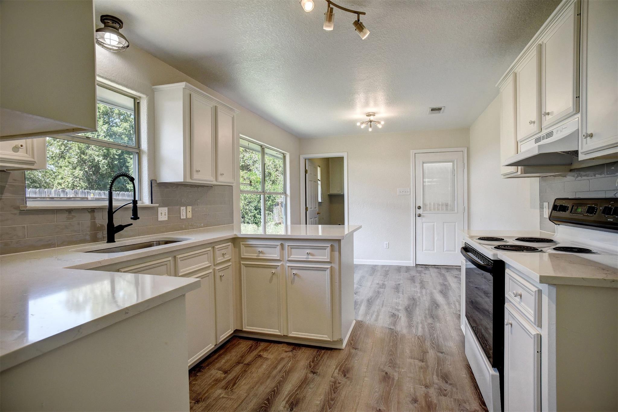 201 Maynard St, Bastrop, TX 78602