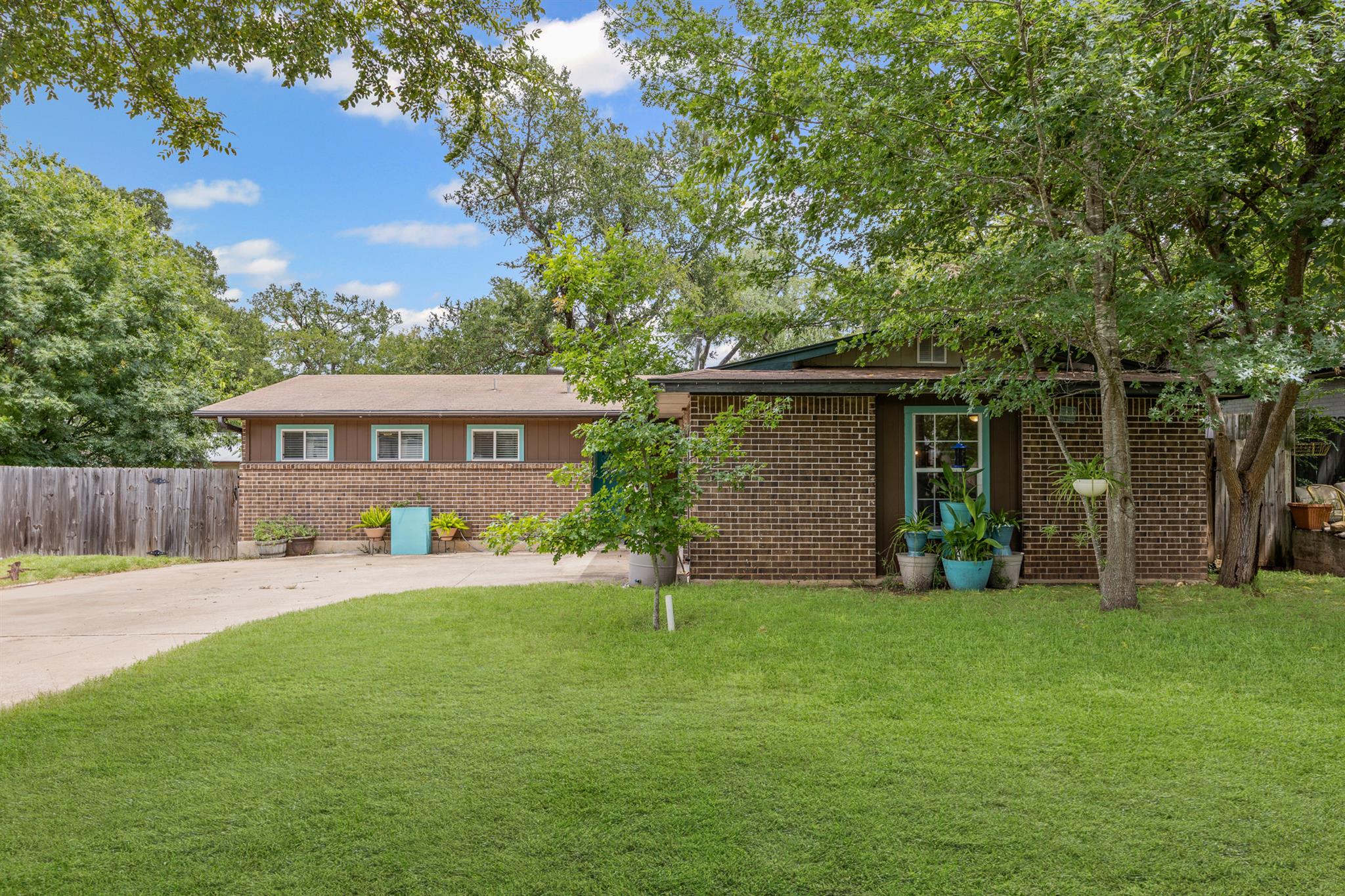 7303 Scenic Oaks Cir, Austin, TX 78745