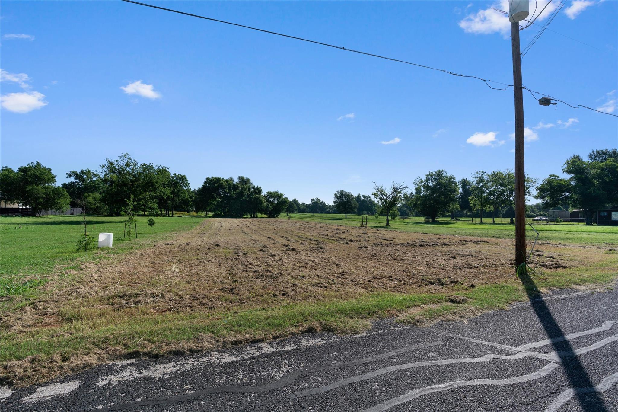 000 Q S Goins Ln, Elgin, TX 78621