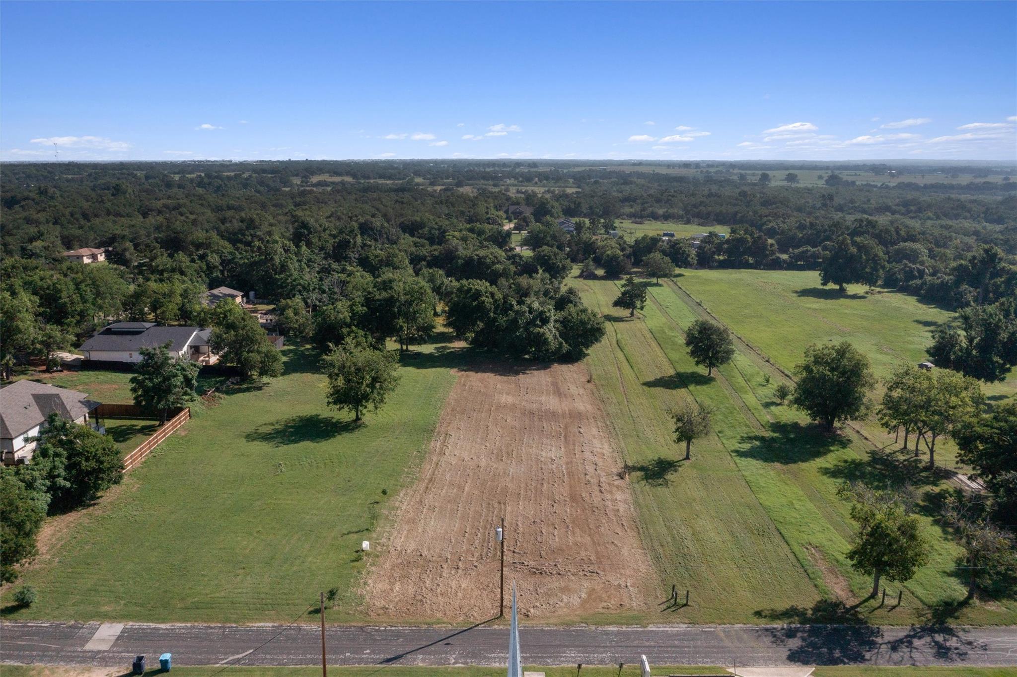 000 Q S Goins Ln, Elgin, TX 78621