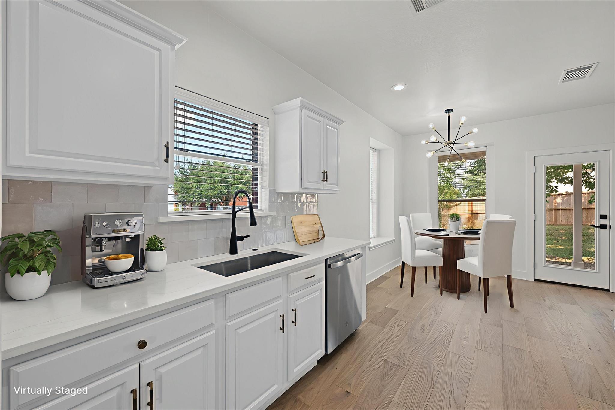 117 Waterloo Dr, Kyle, TX 78640