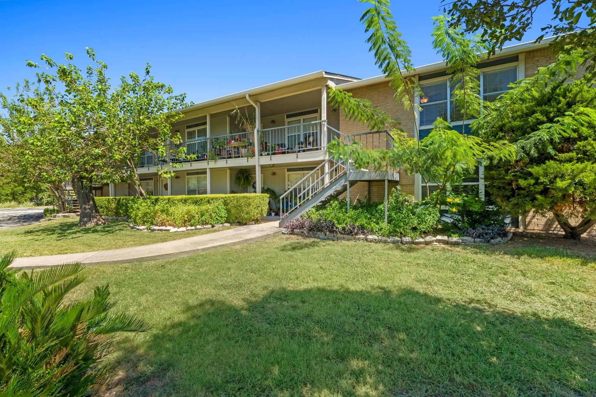 2450 Ashdale Dr # A204, Austin, TX 78757