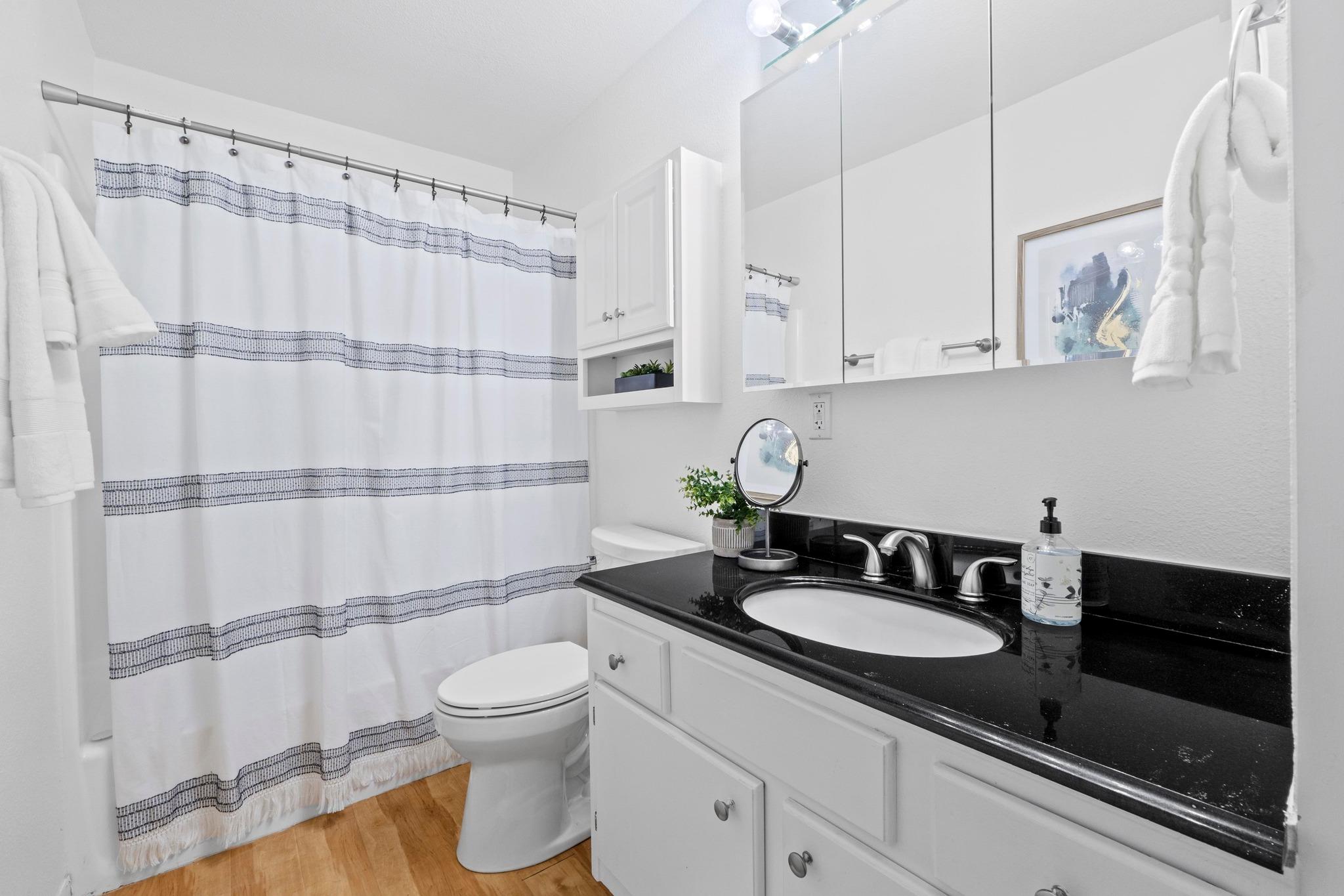 2450 Ashdale Dr # A204, Austin, TX 78757