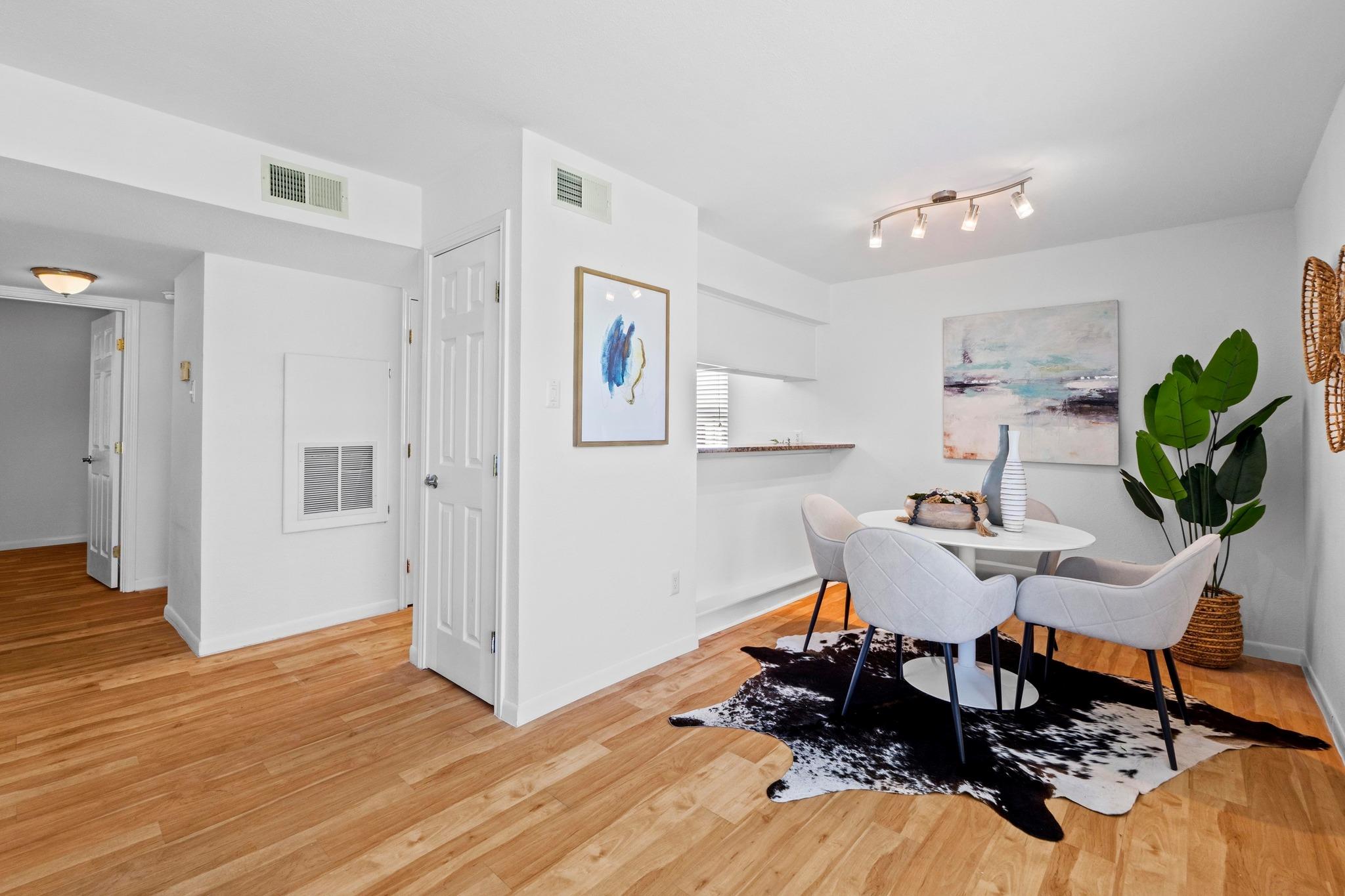 2450 Ashdale Dr # A204, Austin, TX 78757