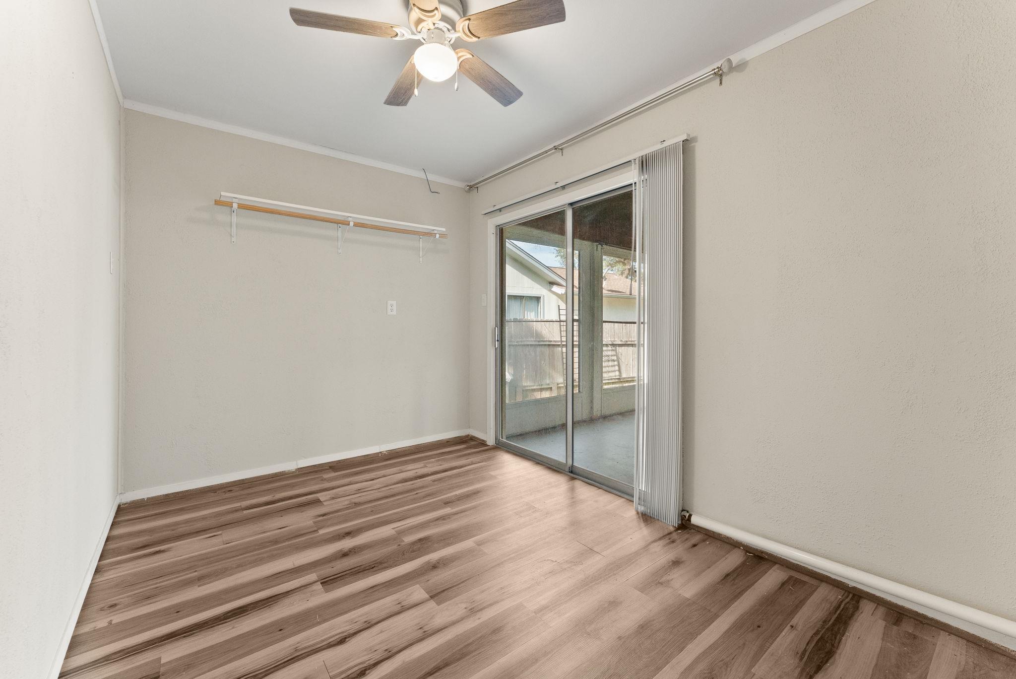 9424 Shady Oaks Dr, Austin, TX 78729