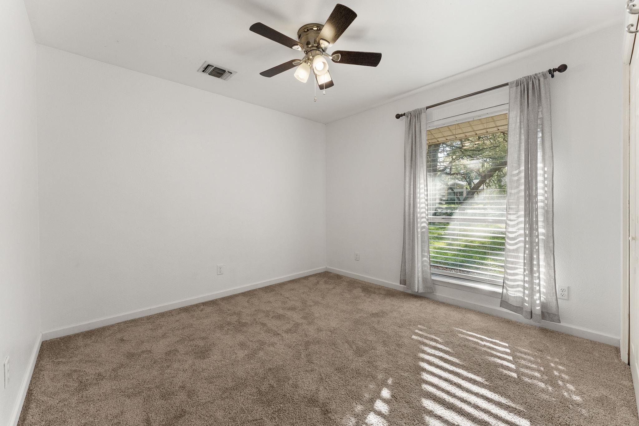 9424 Shady Oaks Dr, Austin, TX 78729