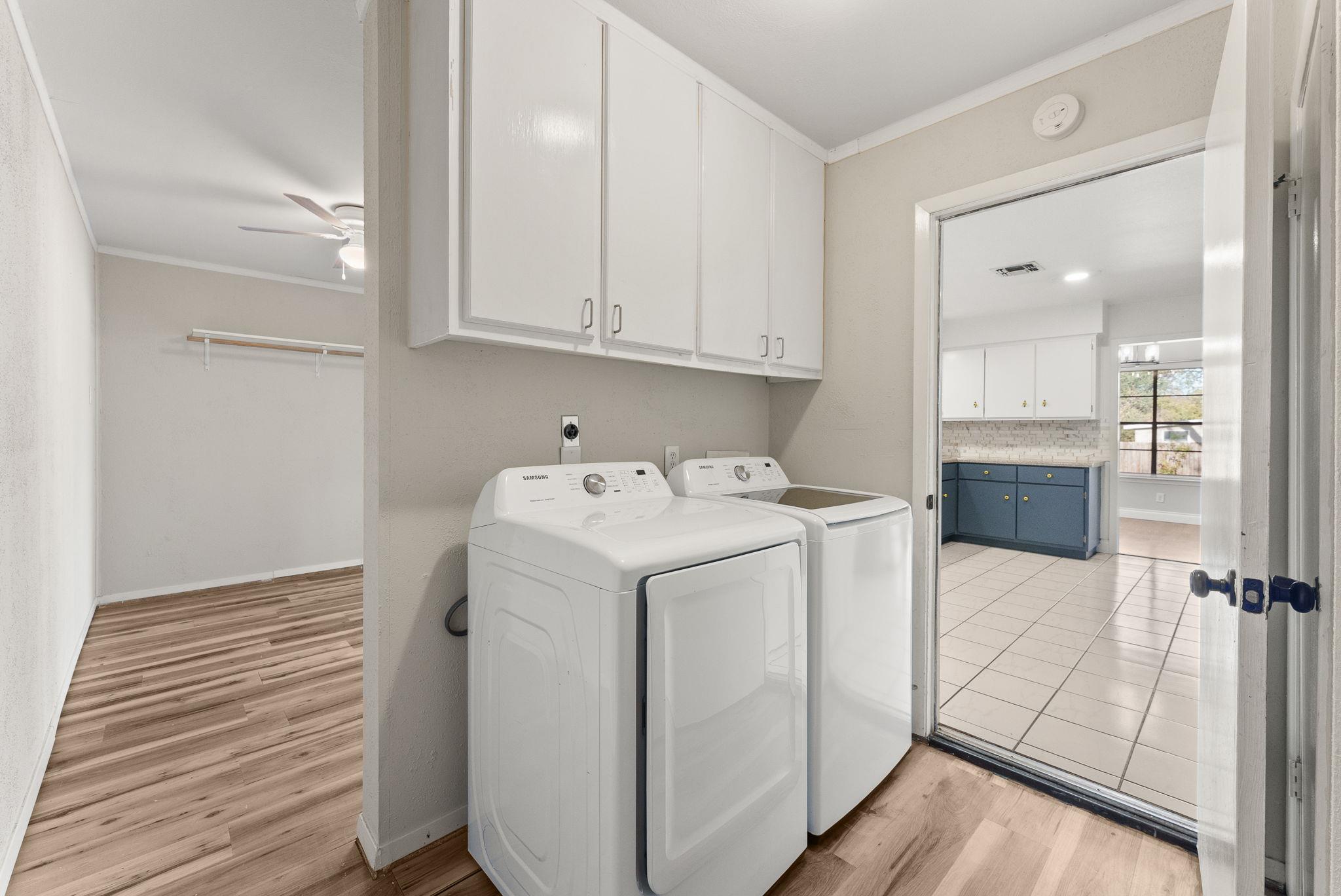 9424 Shady Oaks Dr, Austin, TX 78729