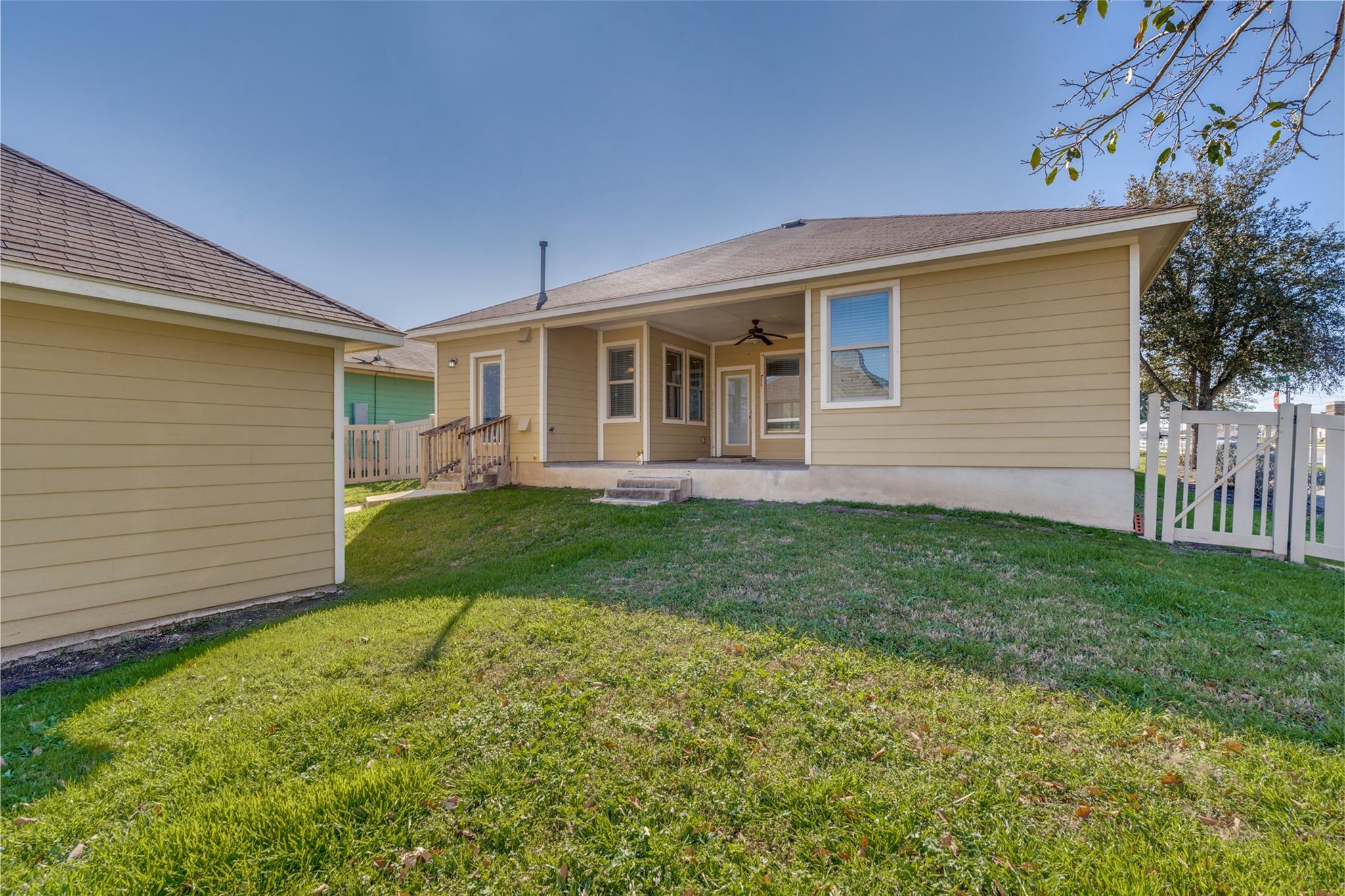 1019 Powell St, Kyle, TX 78640