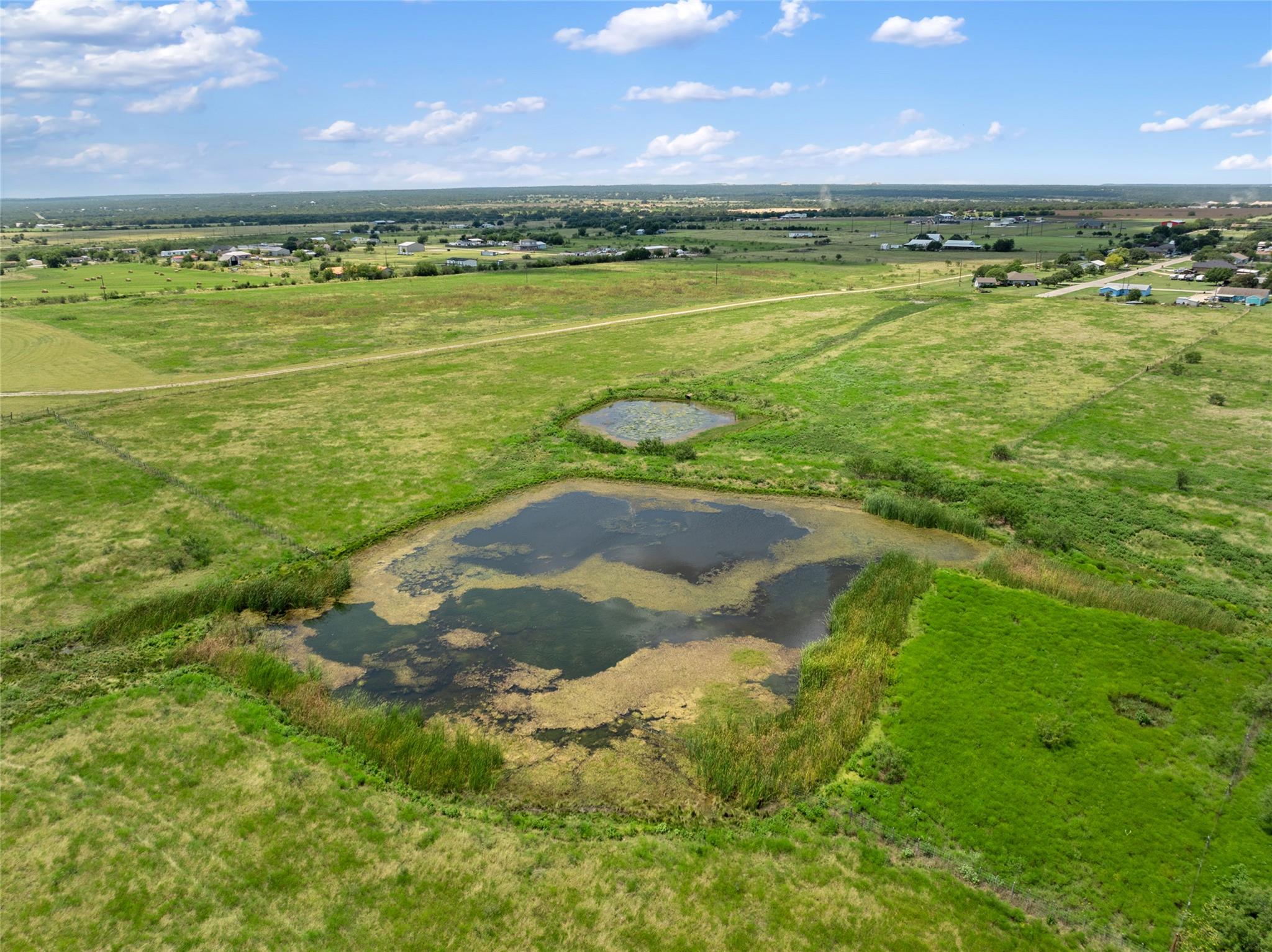 1775 County Road 305 Rd, Jarrell, TX 76537