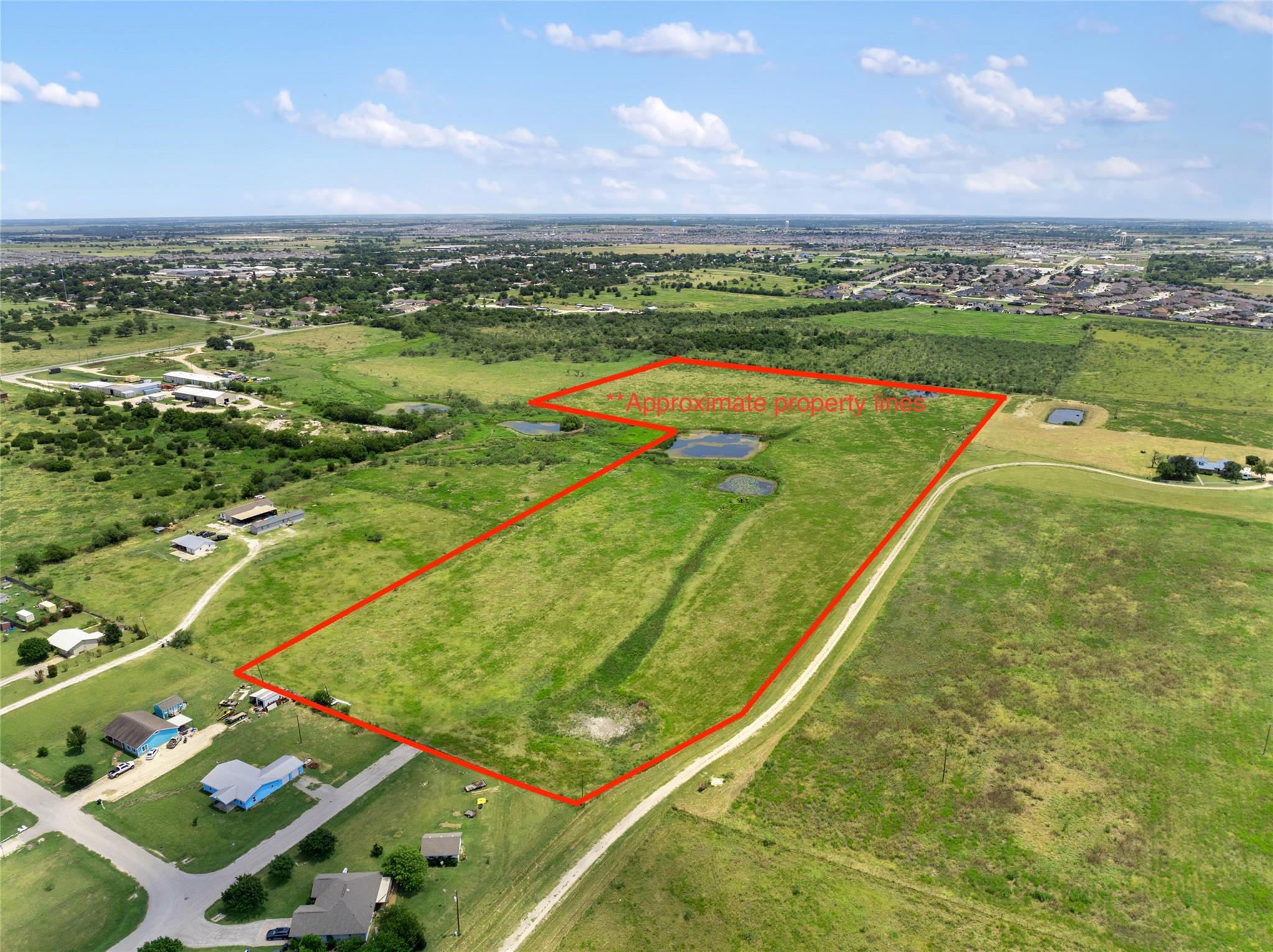 1775 County Road 305 Rd, Jarrell, TX 76537