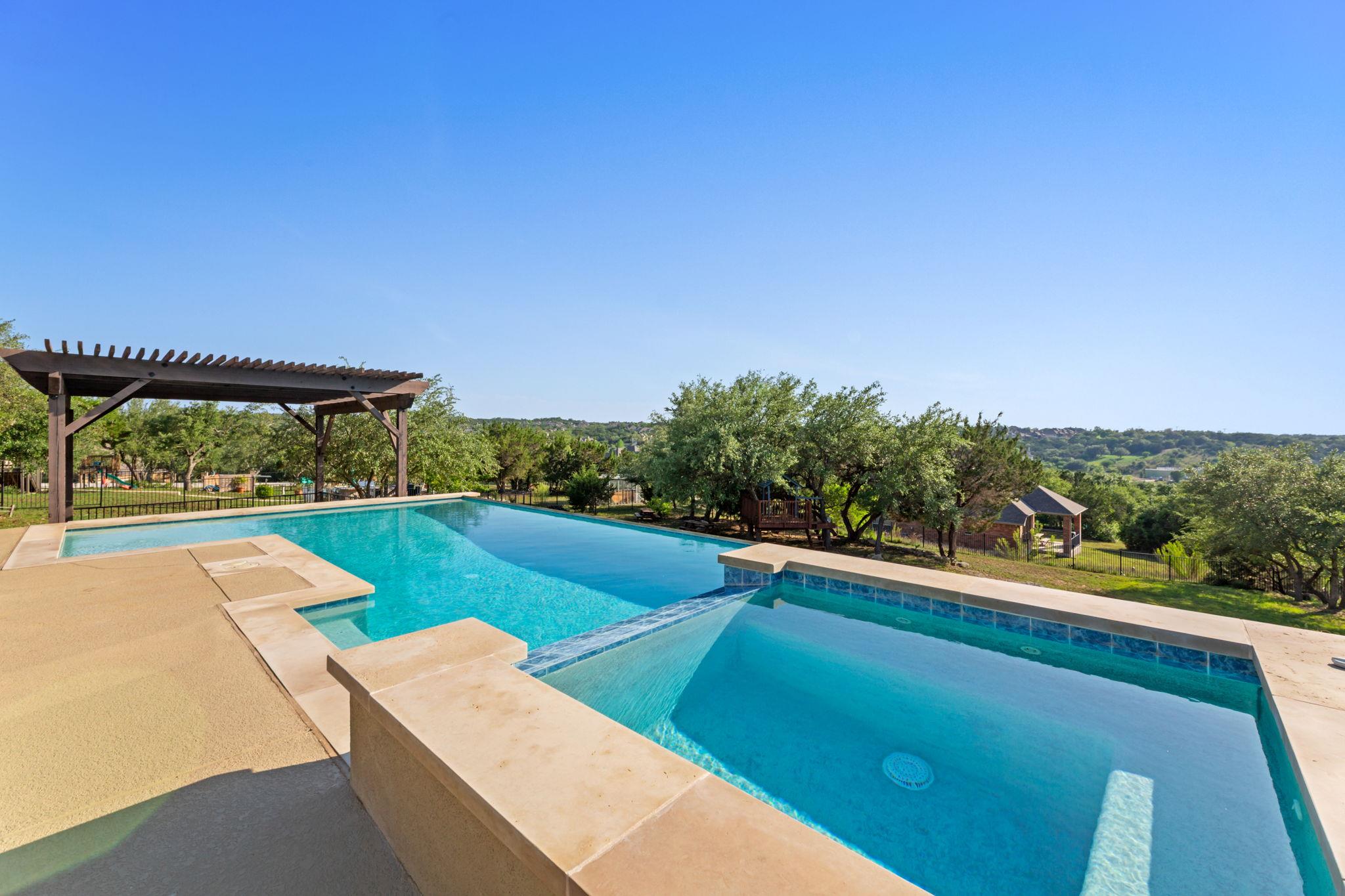 4700 Topacio Dr, Spicewood, TX 78669