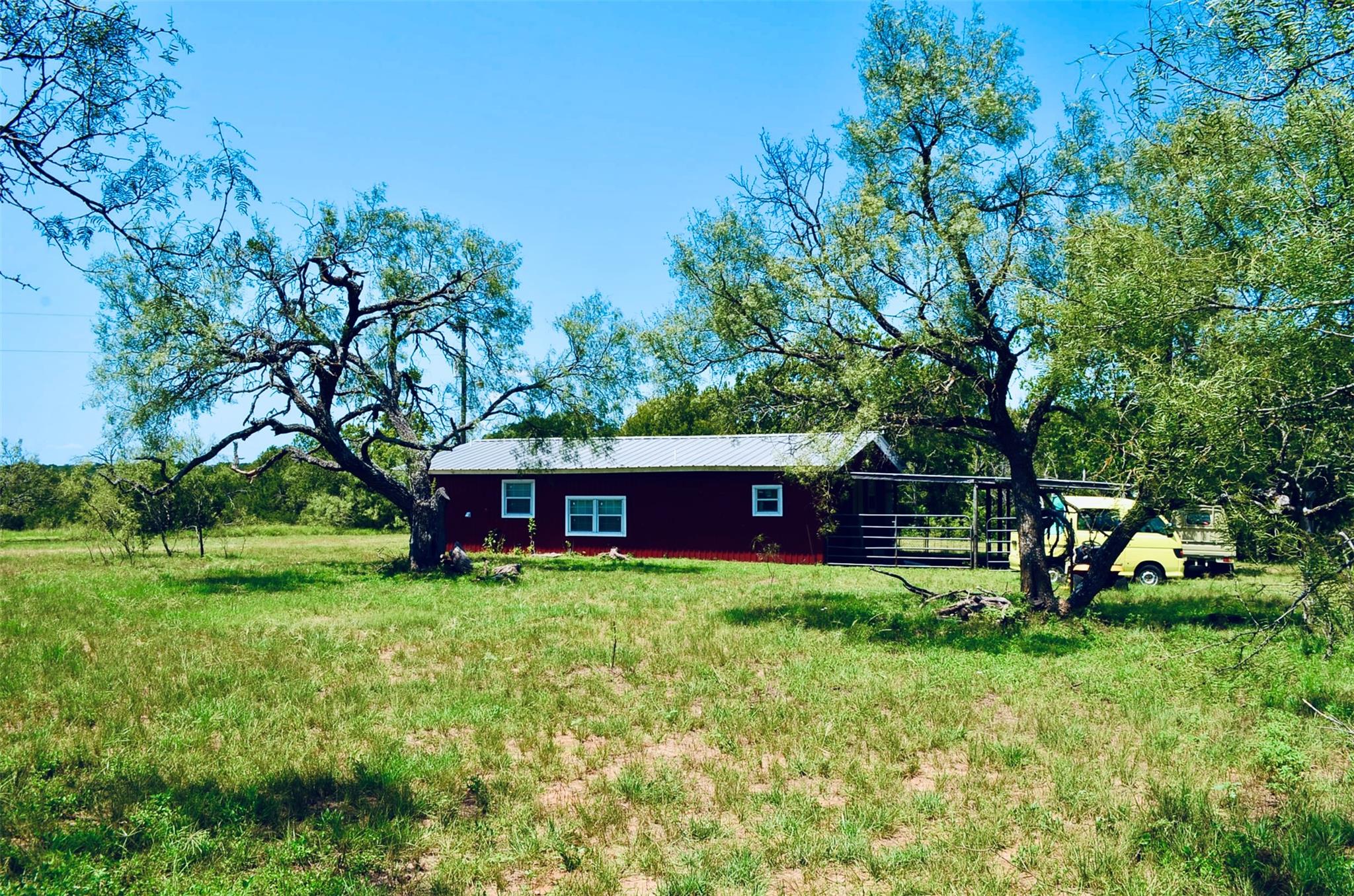8060 County Road 210 Rd, Bertram, TX 78605
