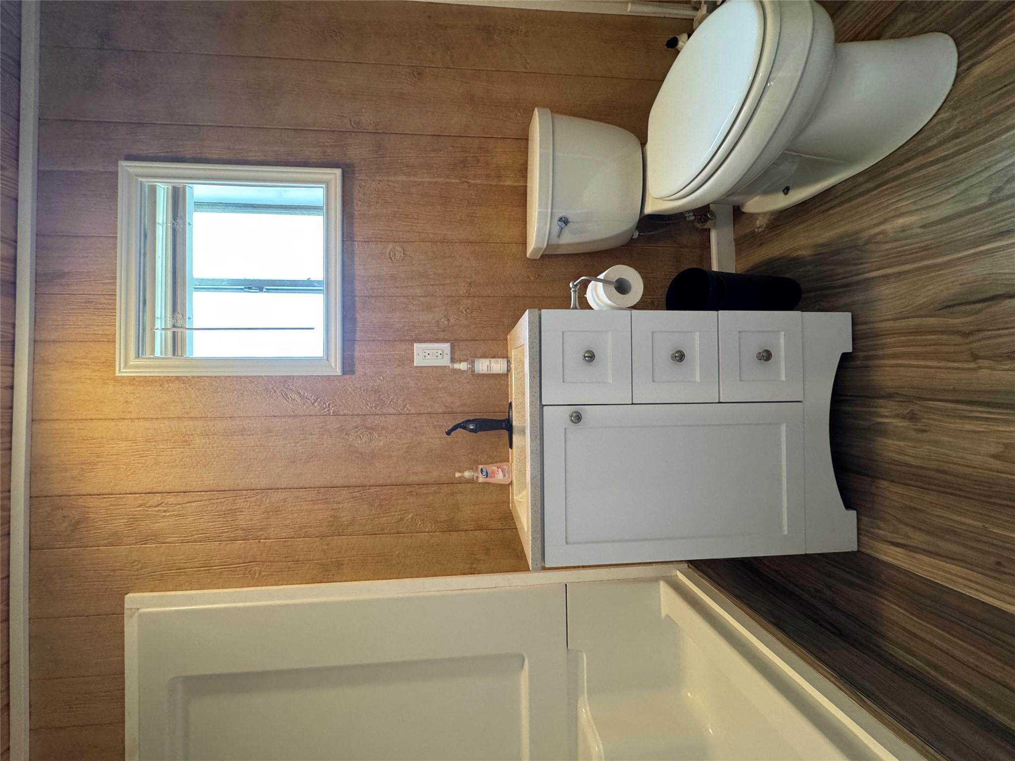 8060 County Road 210 Rd, Bertram, TX 78605