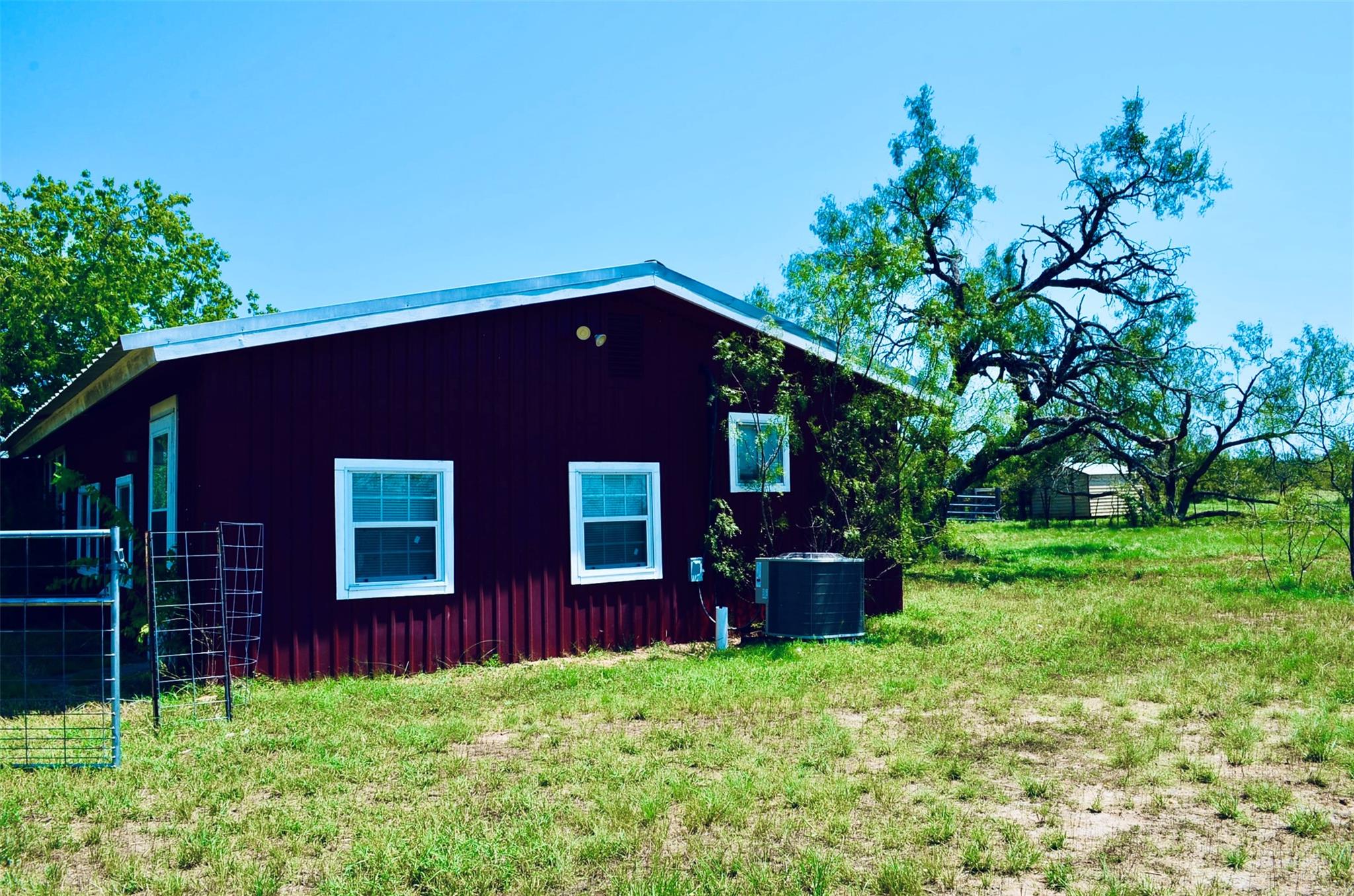 8060 County Road 210 Rd, Bertram, TX 78605