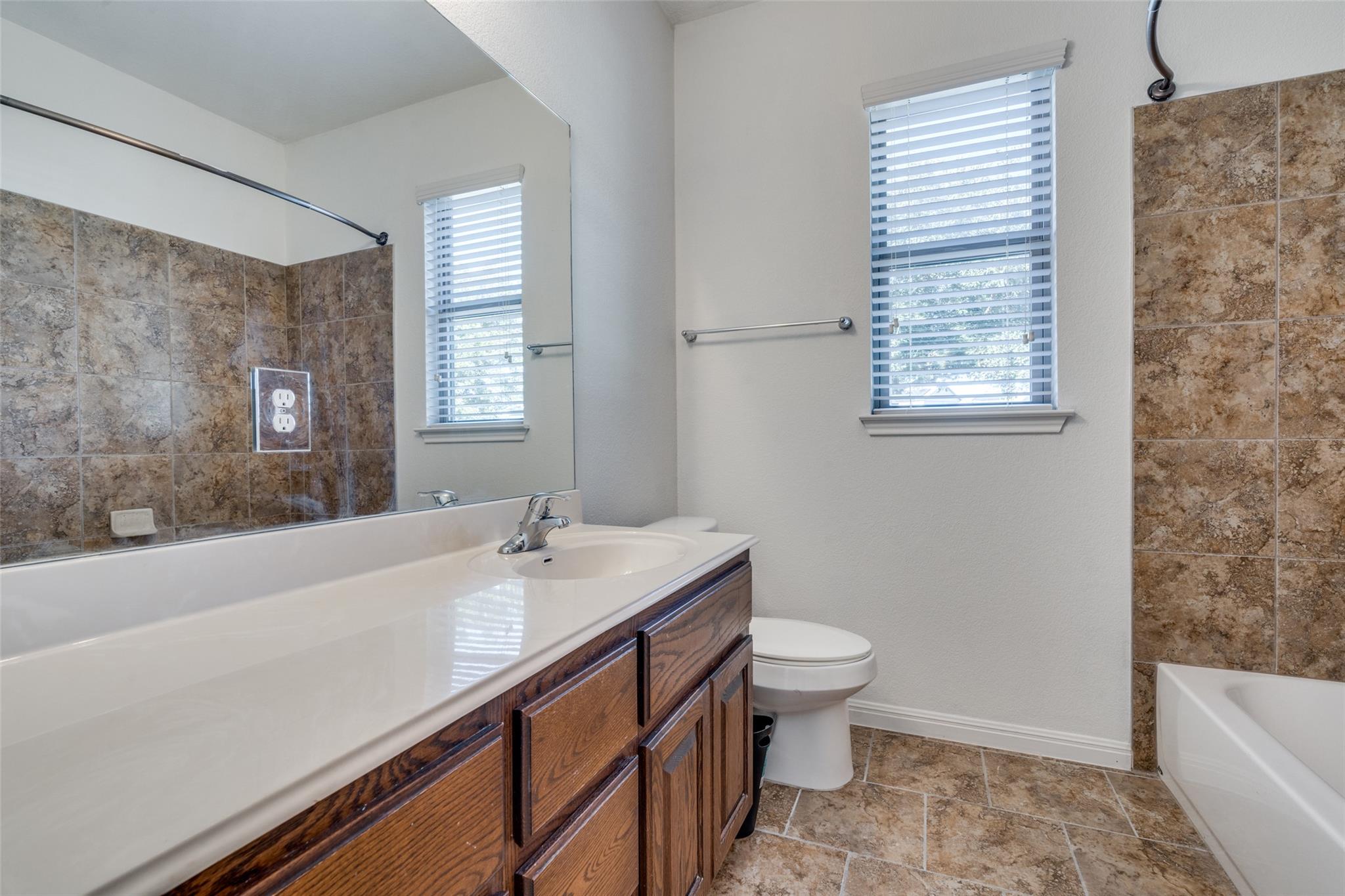 1019 Powell St, Kyle, TX 78640