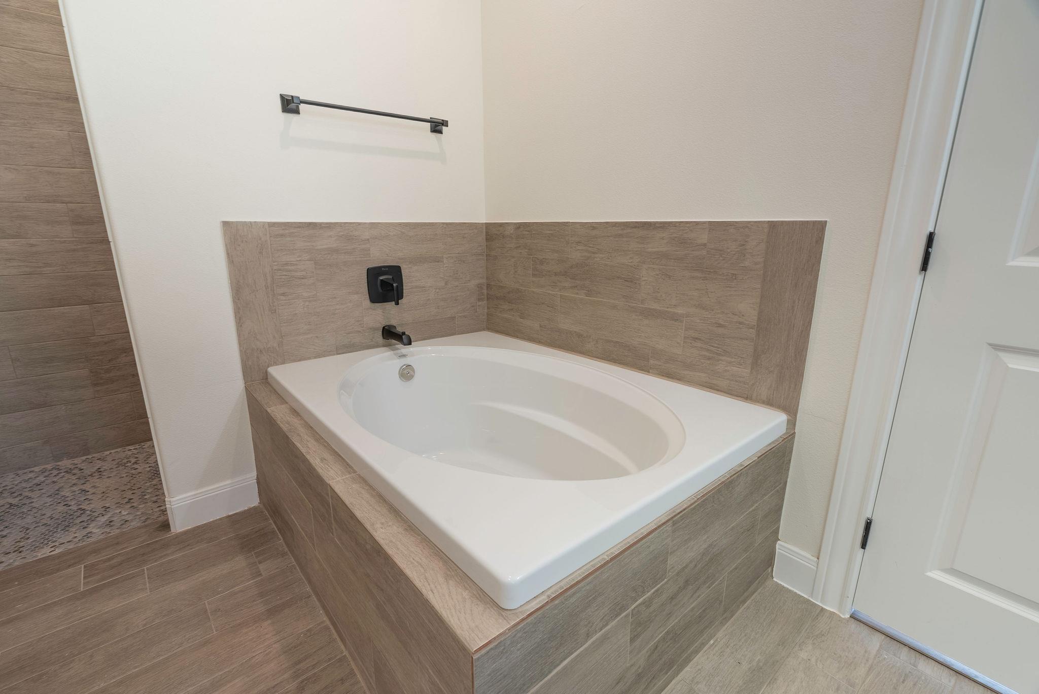 125 Callie St, Smithville, TX 78957