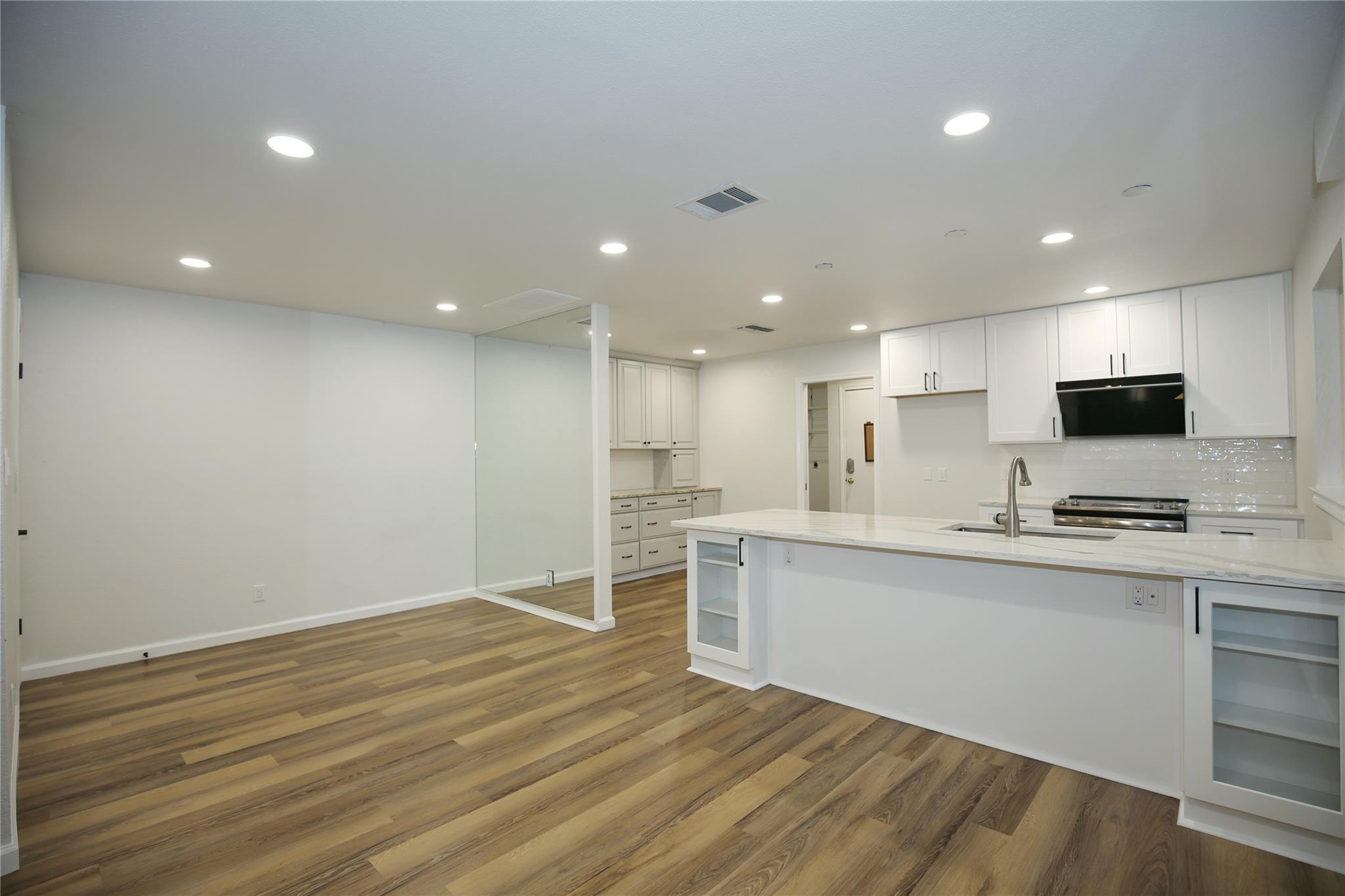 11310 Spicewood Club Dr # 12, Austin, TX 78750