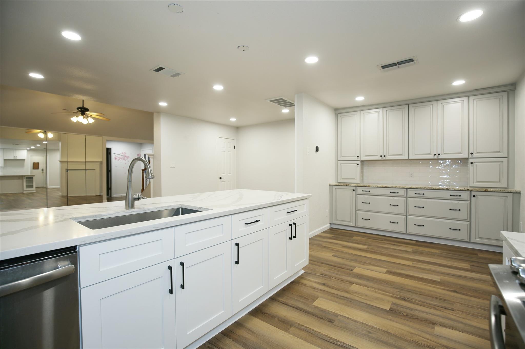 11310 Spicewood Club Dr # 12, Austin, TX 78750