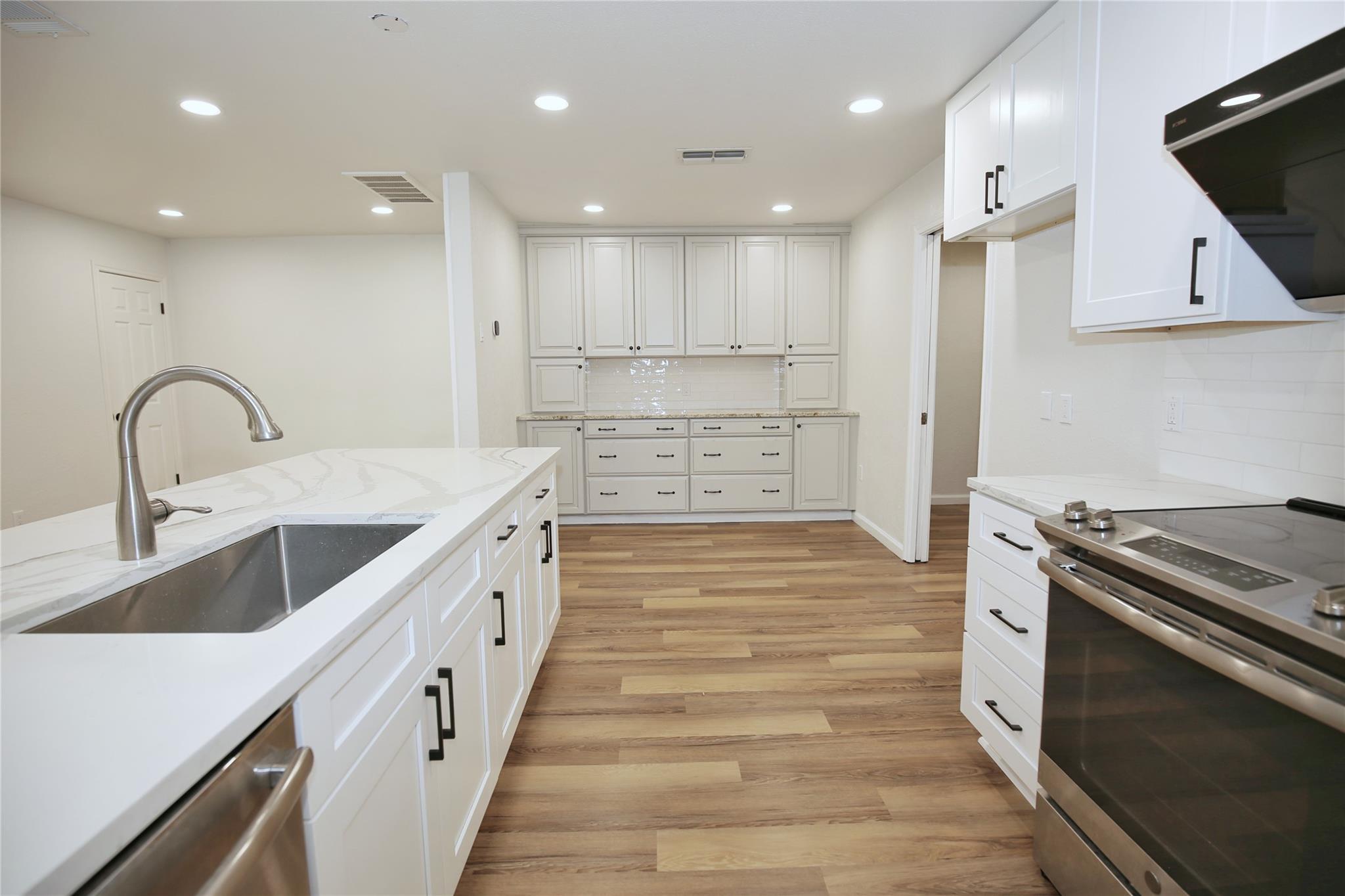 11310 Spicewood Club Dr # 12, Austin, TX 78750