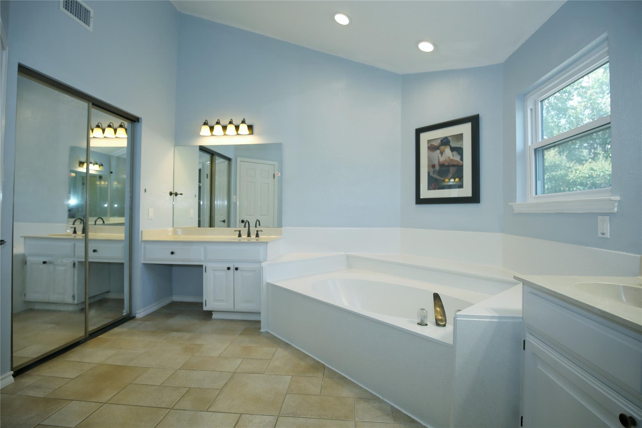 11310 Spicewood Club Dr # 12, Austin, TX 78750