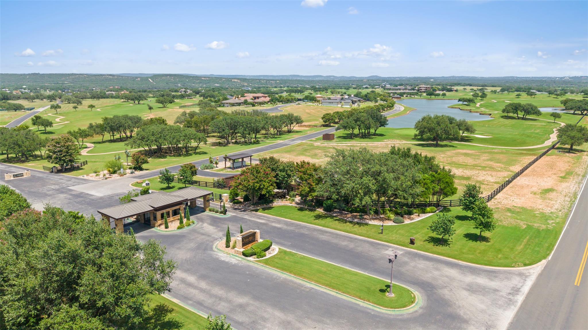 25801 Cliff Cv, Spicewood, TX 78669