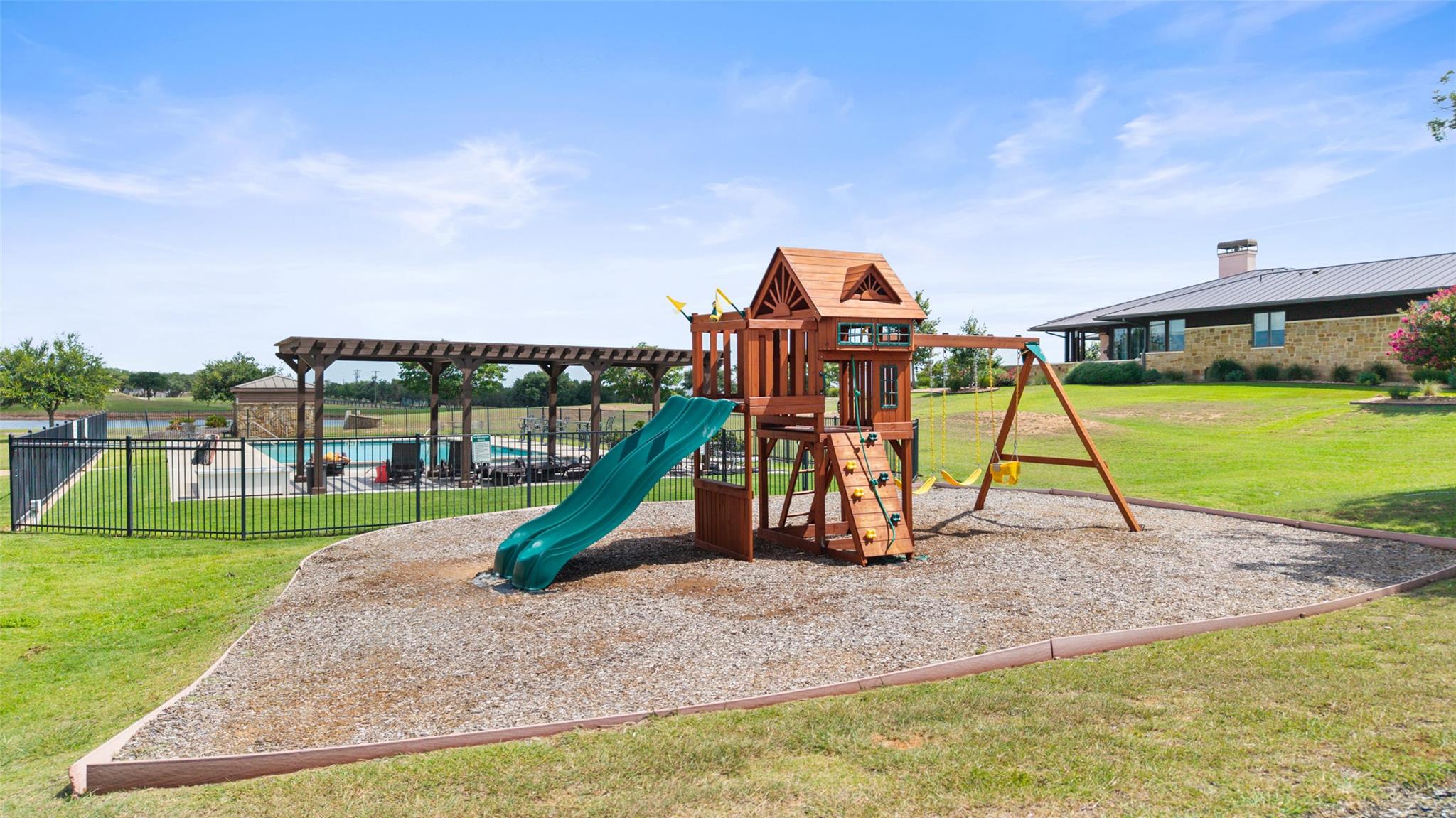 25801 Cliff Cv, Spicewood, TX 78669