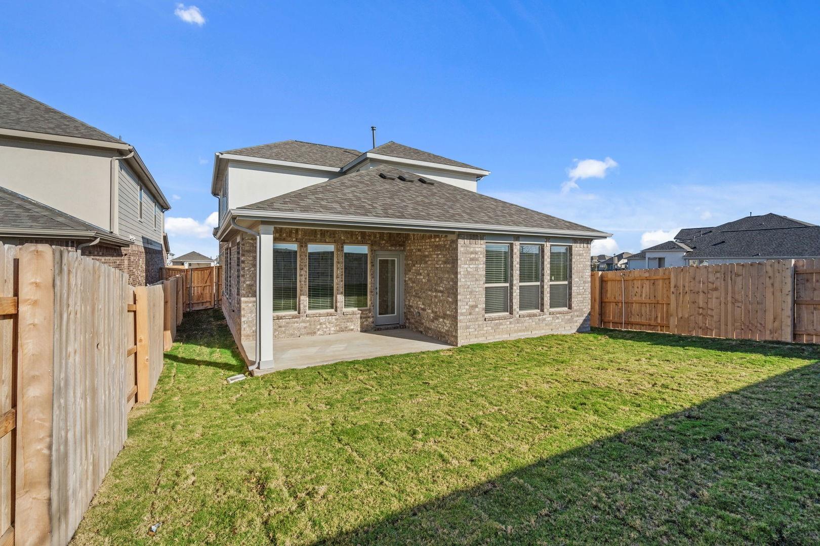 276 Bloomington Loop, Hutto, TX 78634