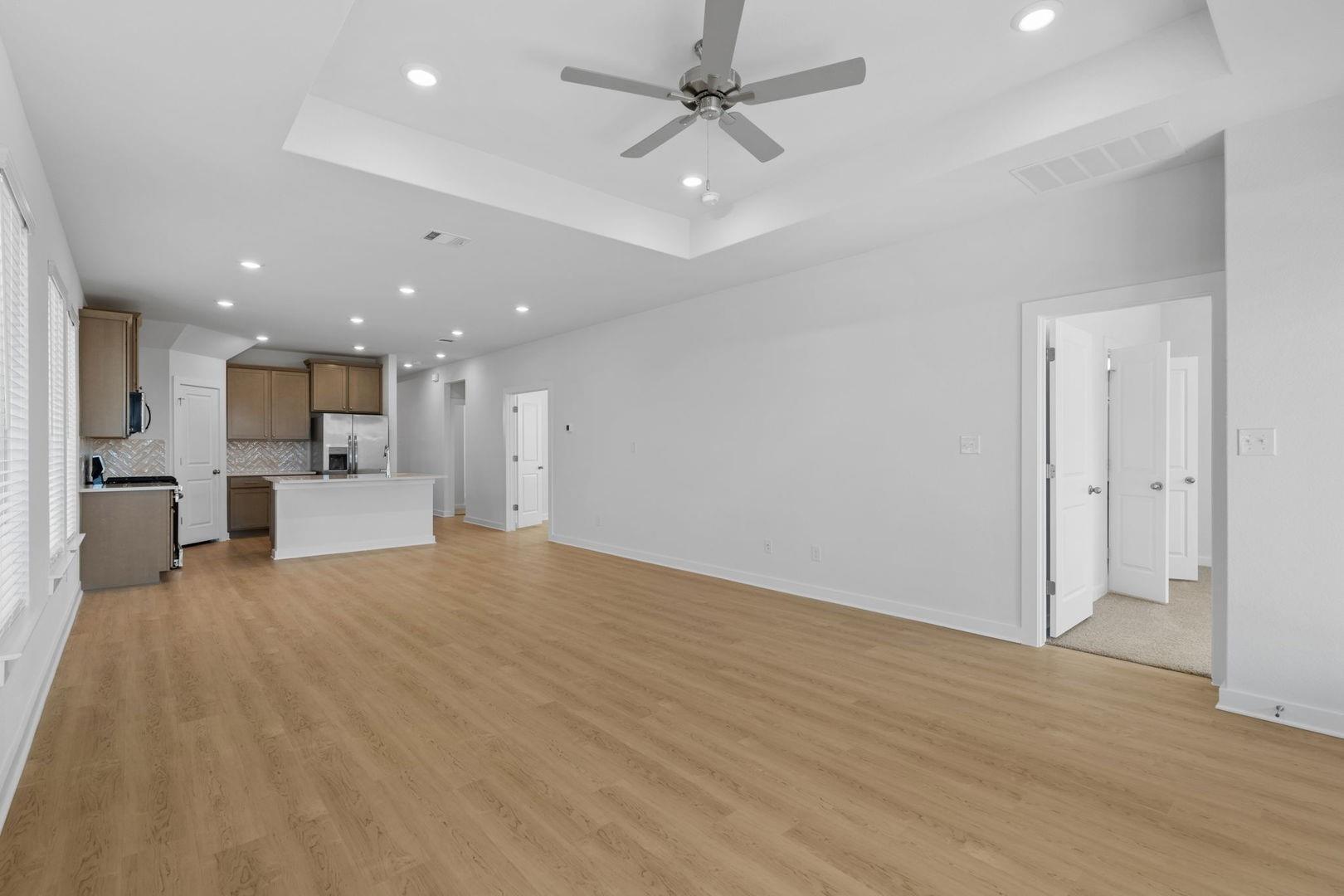 276 Bloomington Loop, Hutto, TX 78634