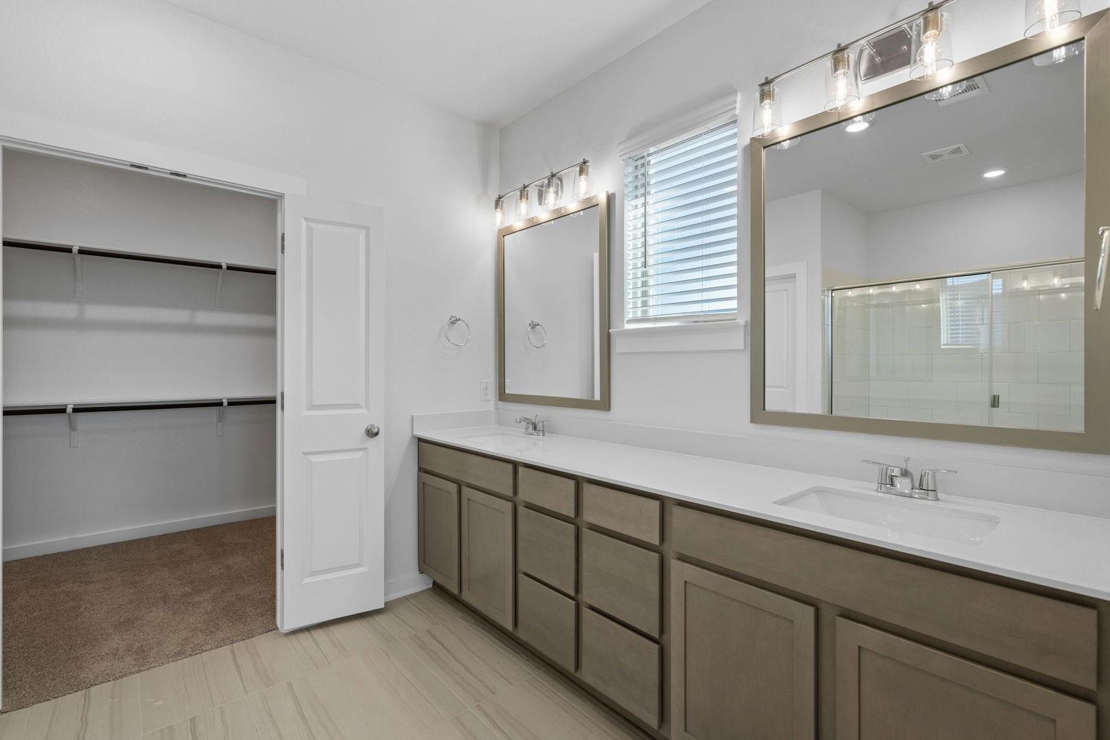 276 Bloomington Loop, Hutto, TX 78634