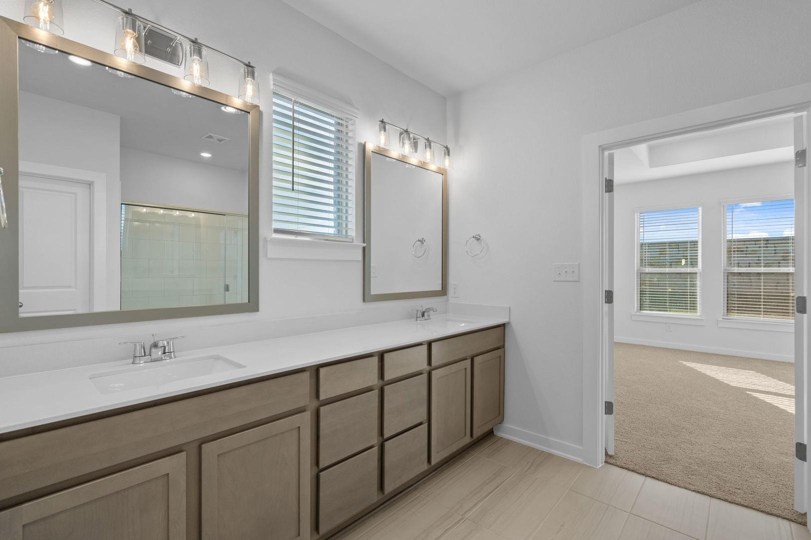 276 Bloomington Loop, Hutto, TX 78634