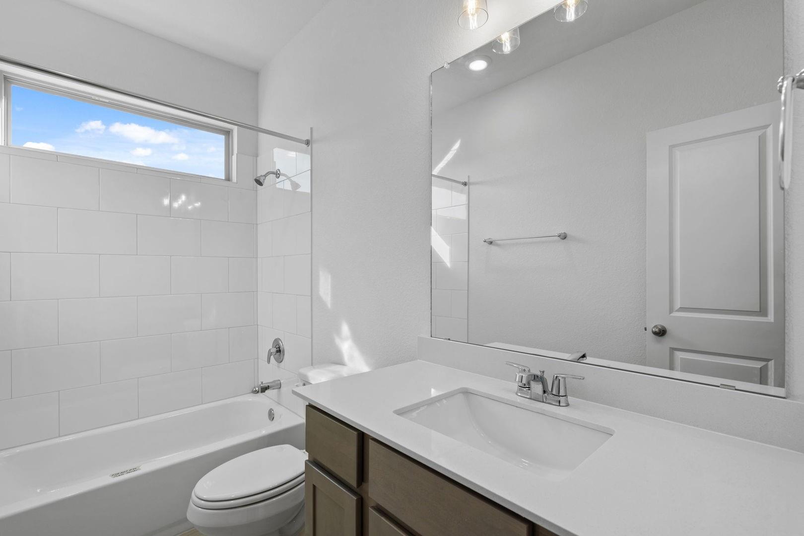 276 Bloomington Loop, Hutto, TX 78634